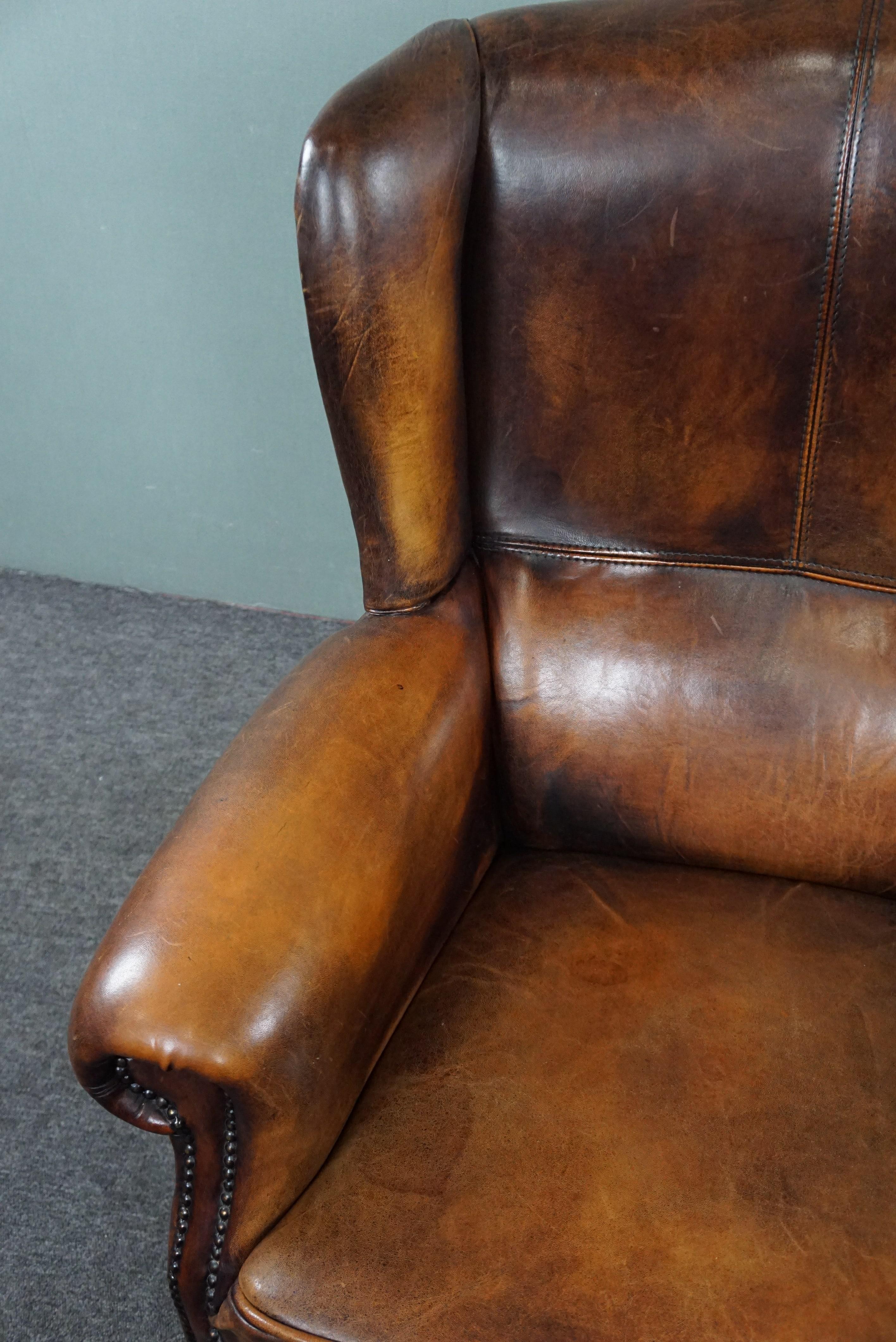 Comfortable and beautifully colored sheepskin leather wing chair 4