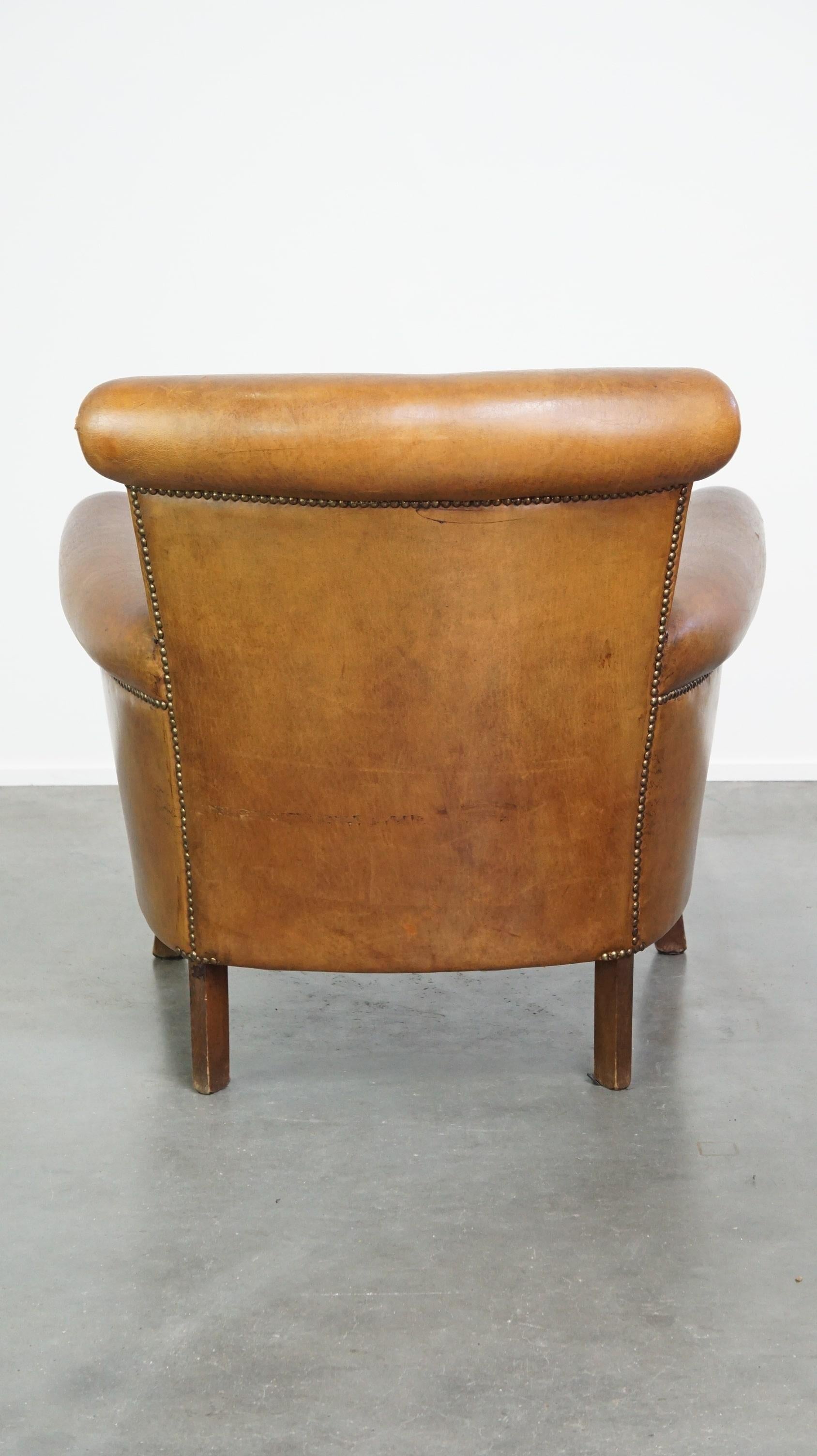 Fauteuil confortable et charmant en cuir de mouton Bon état - En vente à Harderwijk, NL