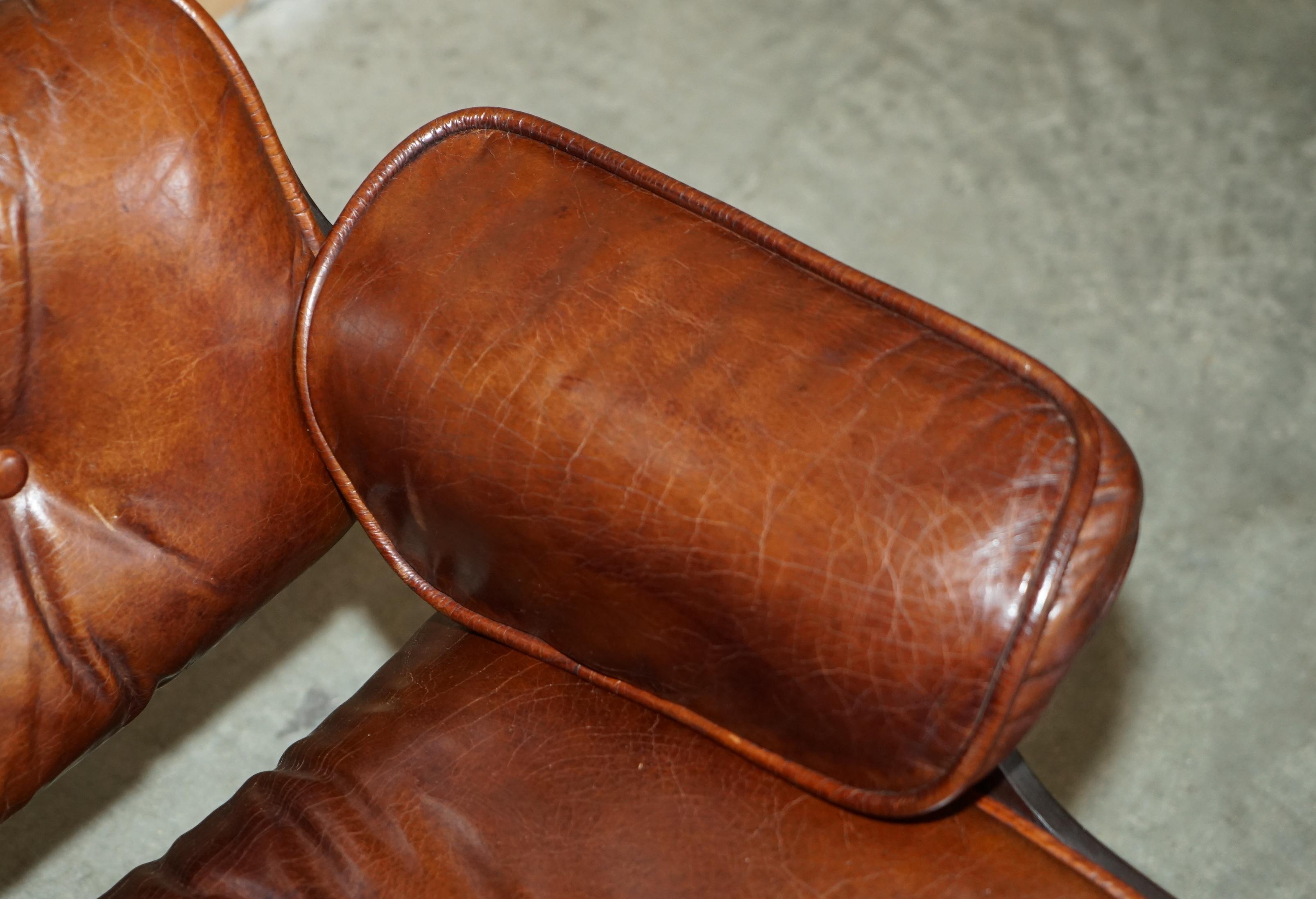 Bequemer Artsome Lounge Sessel & Ottomane aus braunem Leder mit Bugholzgestell im Angebot 1