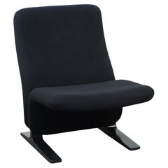Cómodo sillón negro de diseño vintage