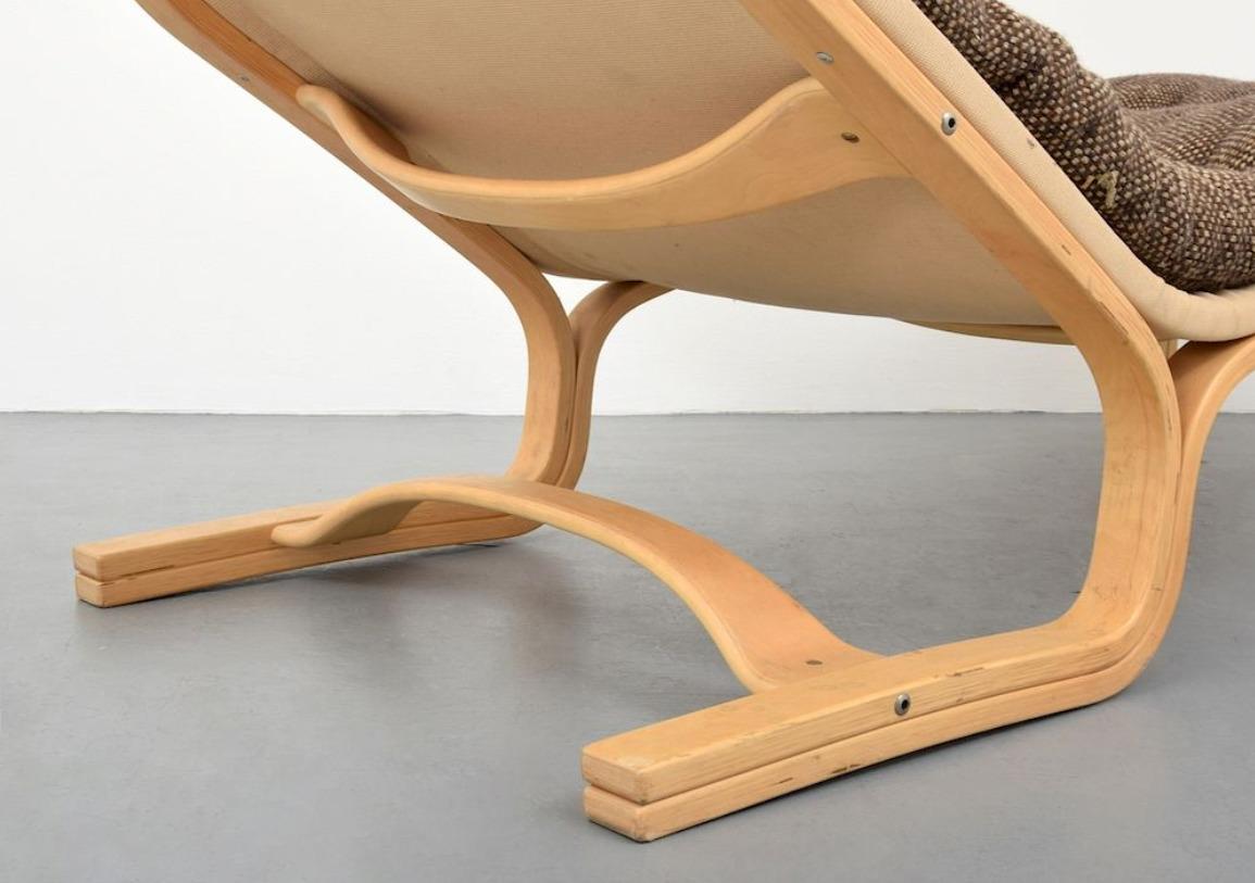 Scandinavian Modern Comfortable Chaise Lounge by Esko Pajamies for ASKO