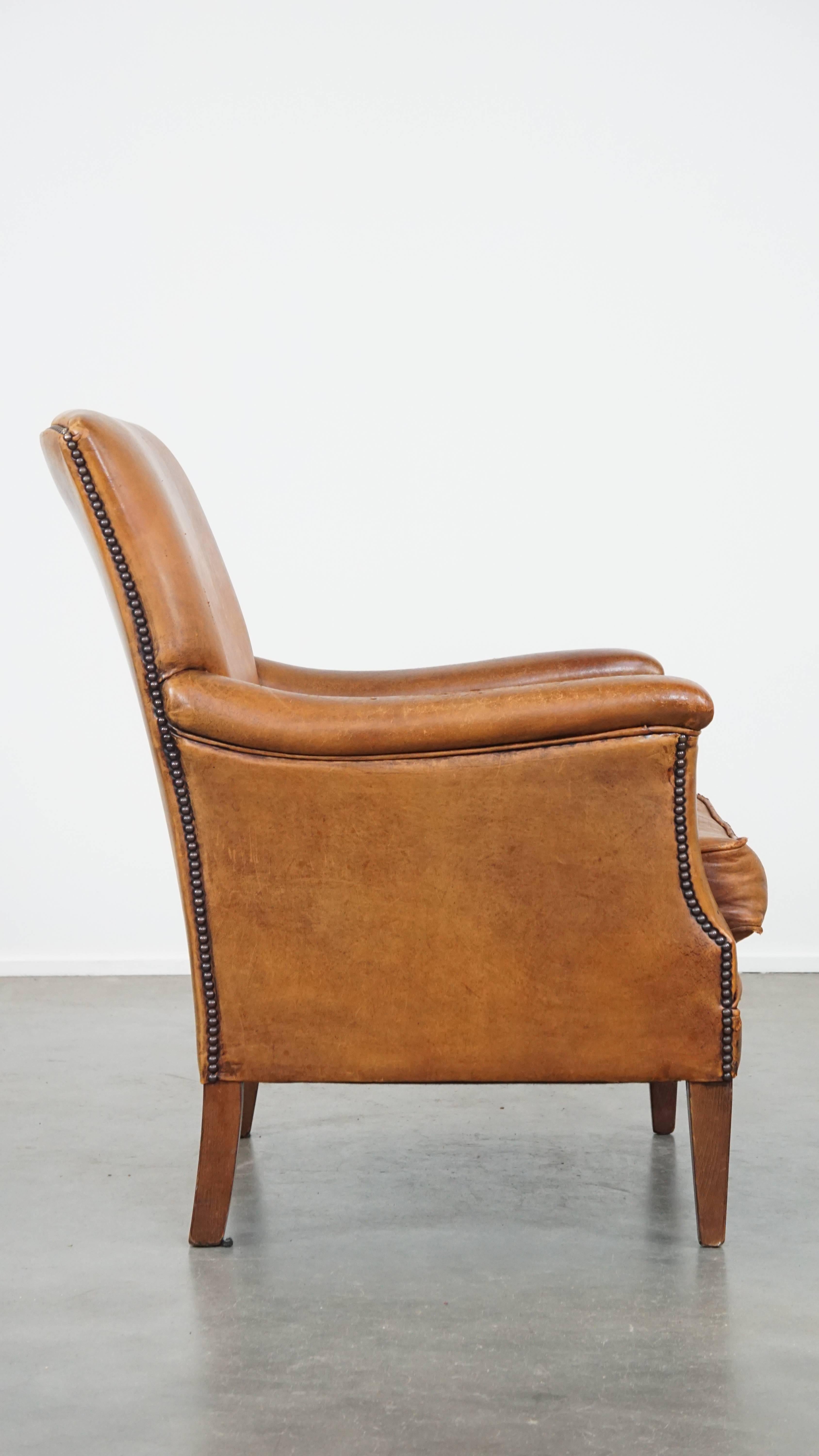 Classical Roman Comfortable Cognac-Colored Sheepskin Leather Armchair with Straight Lines For Sale