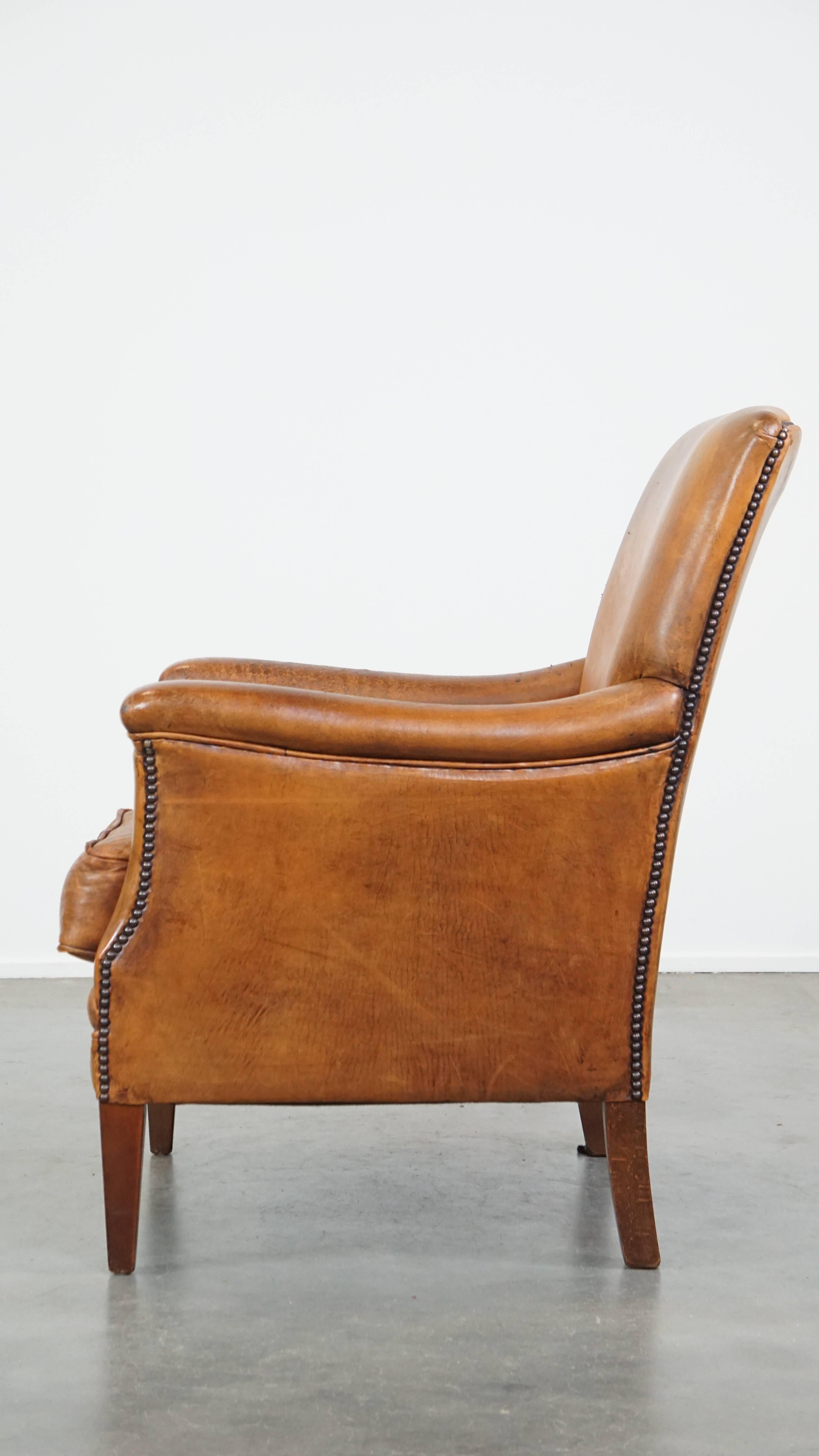 Comfortable Cognac-Colored Sheepskin Leather Armchair with Straight Lines In Good Condition For Sale In Harderwijk, NL