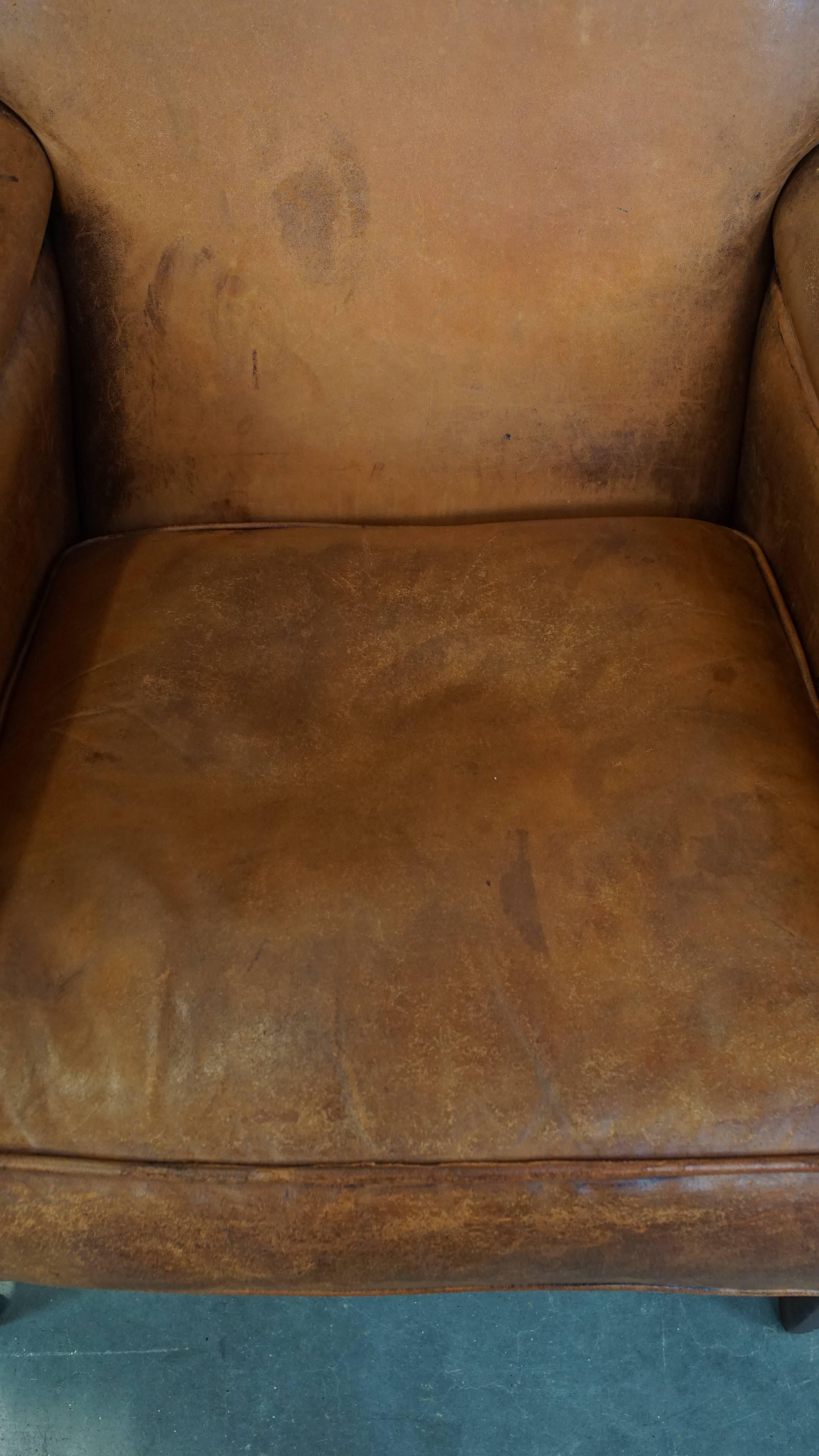 20th Century Comfortable Cognac-Colored Sheepskin Leather Armchair with Straight Lines For Sale