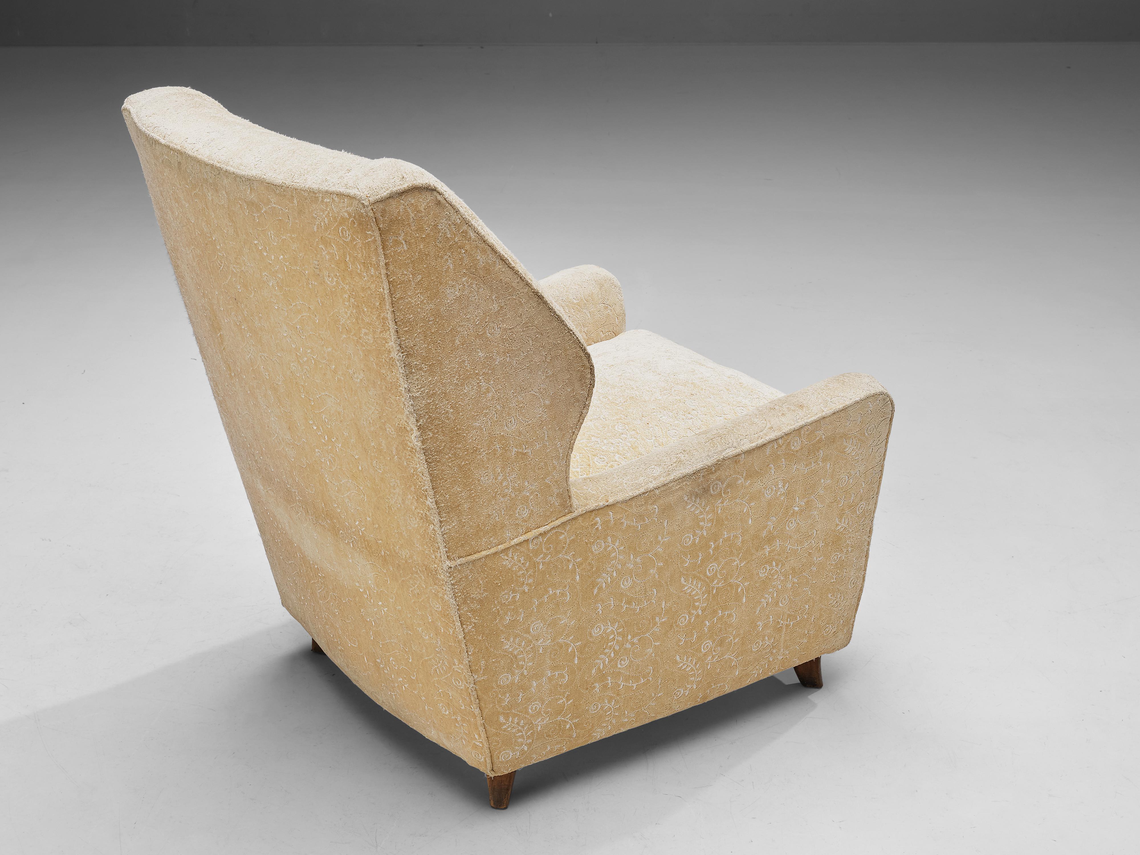 Mid-20th Century Comfortable Danish Lounge Chair in Bright Fabric Upholstery For Sale