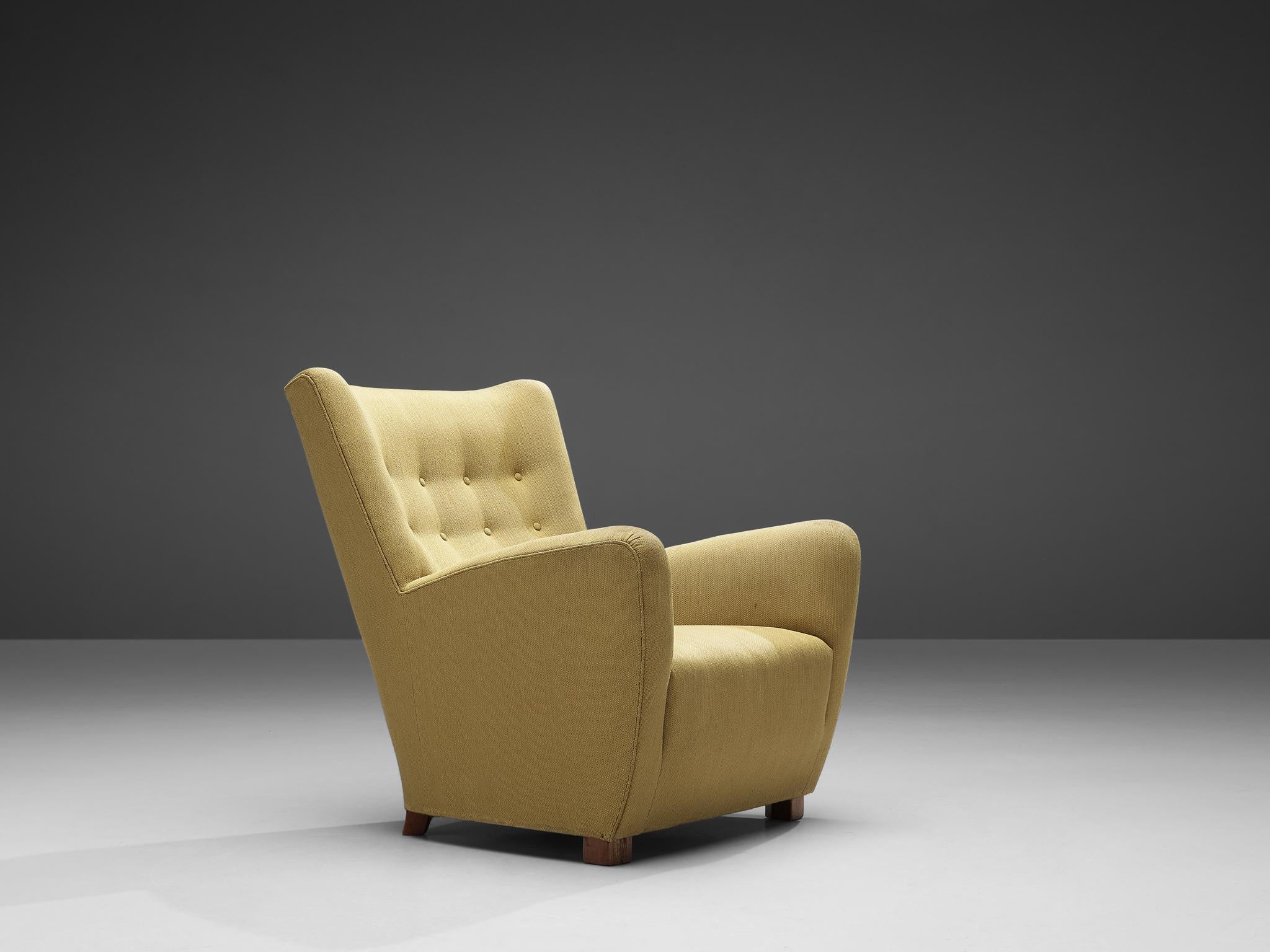 Danish Lounge Chair in Yellow Upholstery For Sale 1