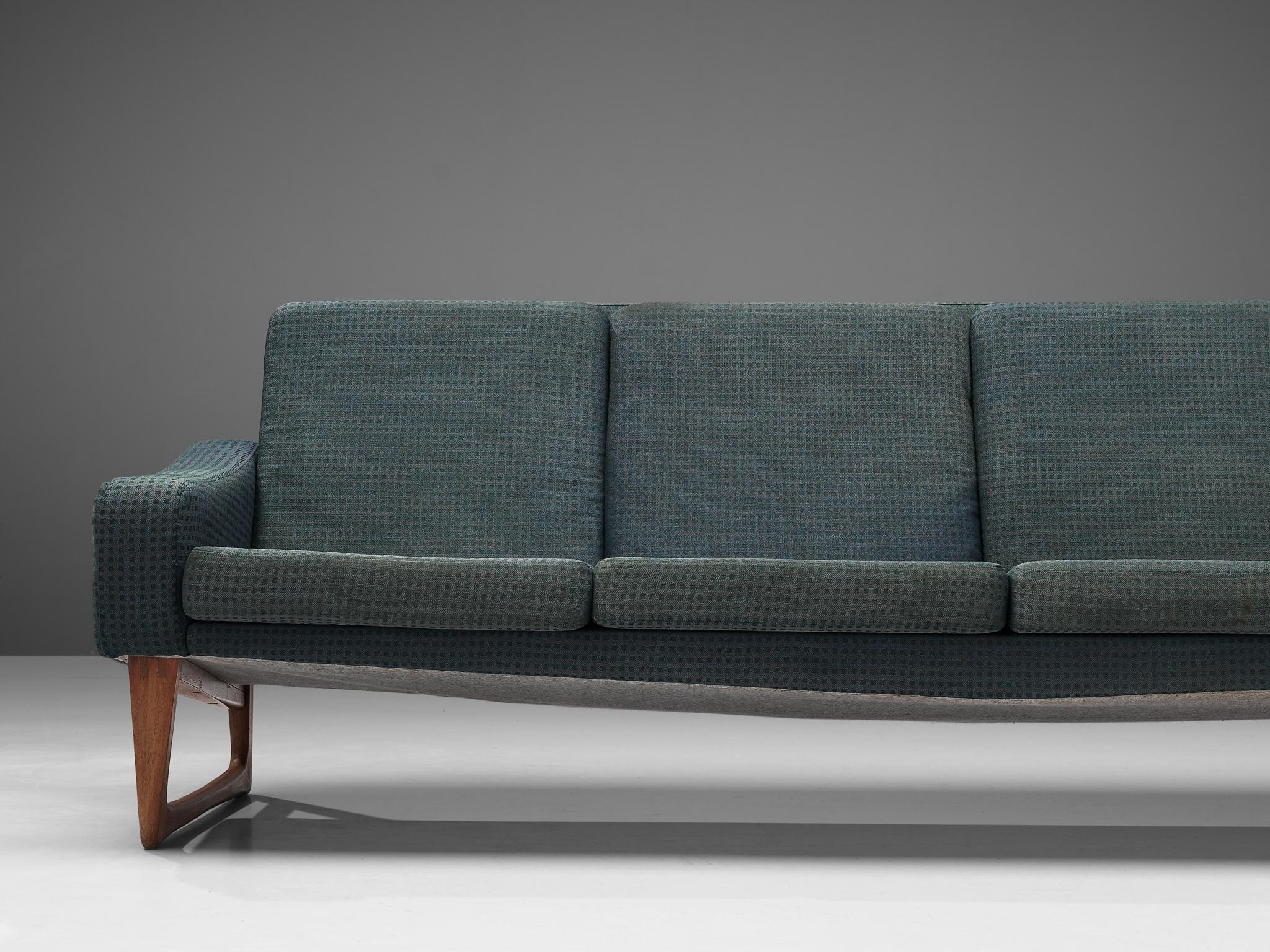 Comfortable Viersitzer-Sofa aus Teakholz mit blauer Polsterung und Polsterung  (Stoff) im Angebot