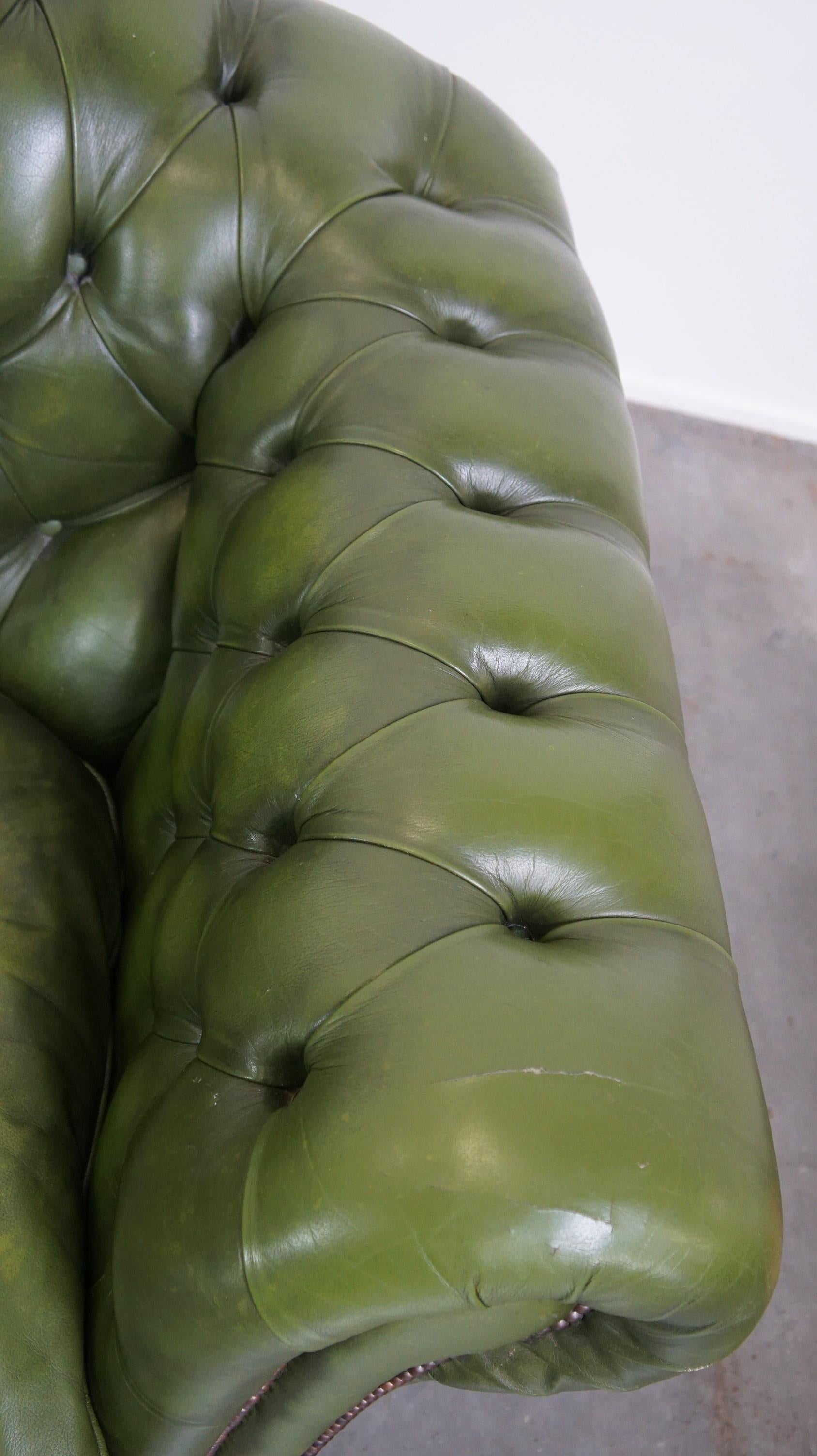 Comfortable, green, cowhide leather spacious 3-seater English Chesterfield sofa 4