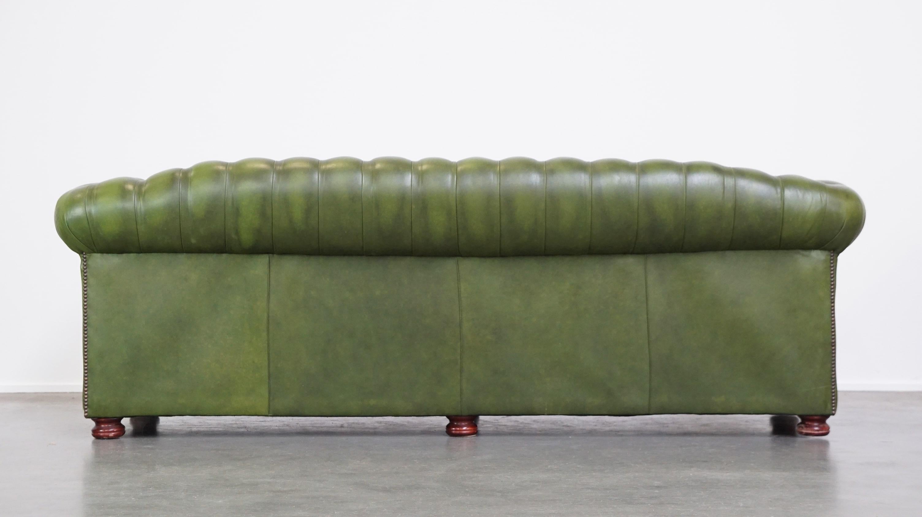 Hand-Crafted Comfortable, green, cowhide leather spacious 3-seater English Chesterfield sofa