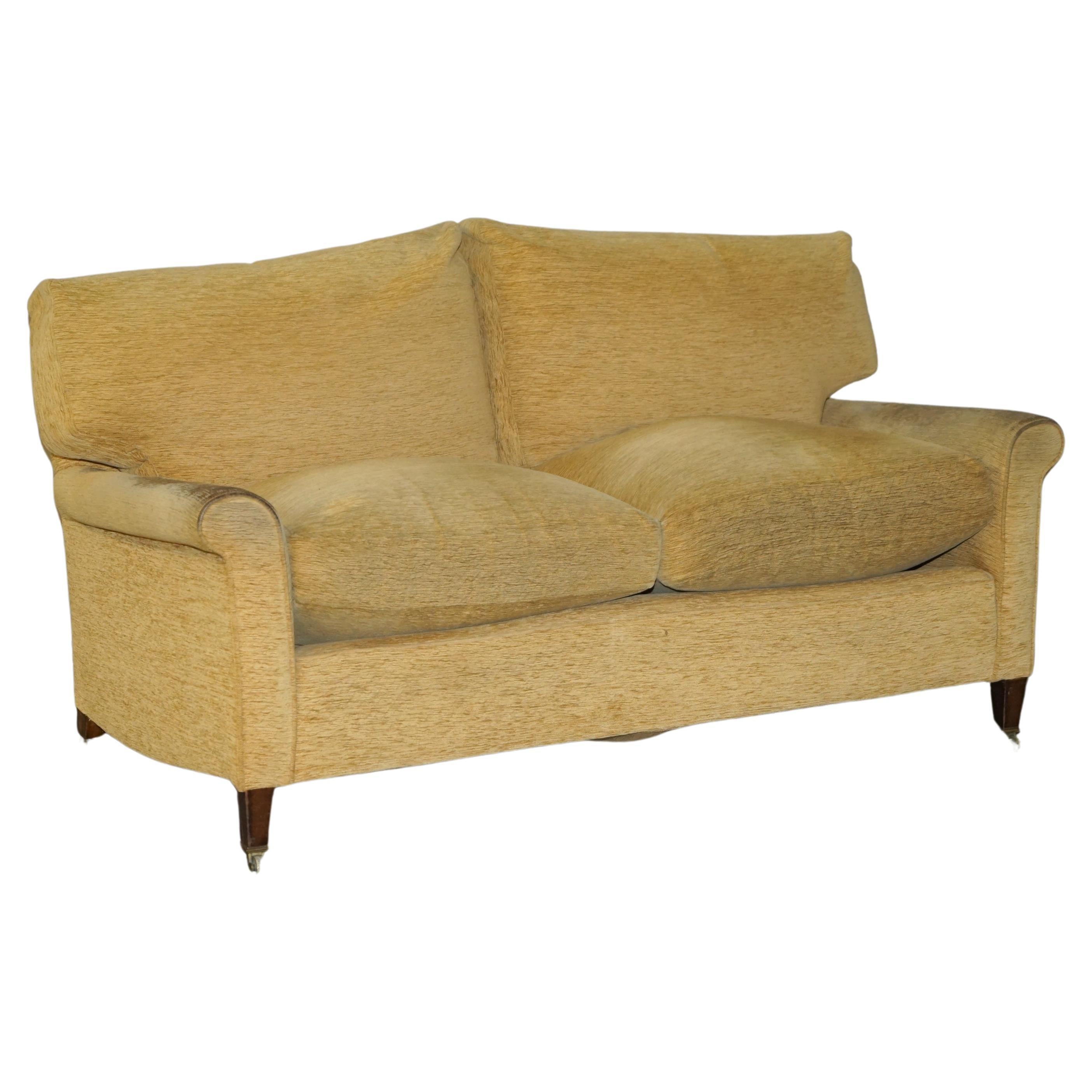 COMFORTABLE HOWARD & SON'S VICTORIAN 2-3 SEAT SOFA FOR REUPHOLSTERY RESTORATiON