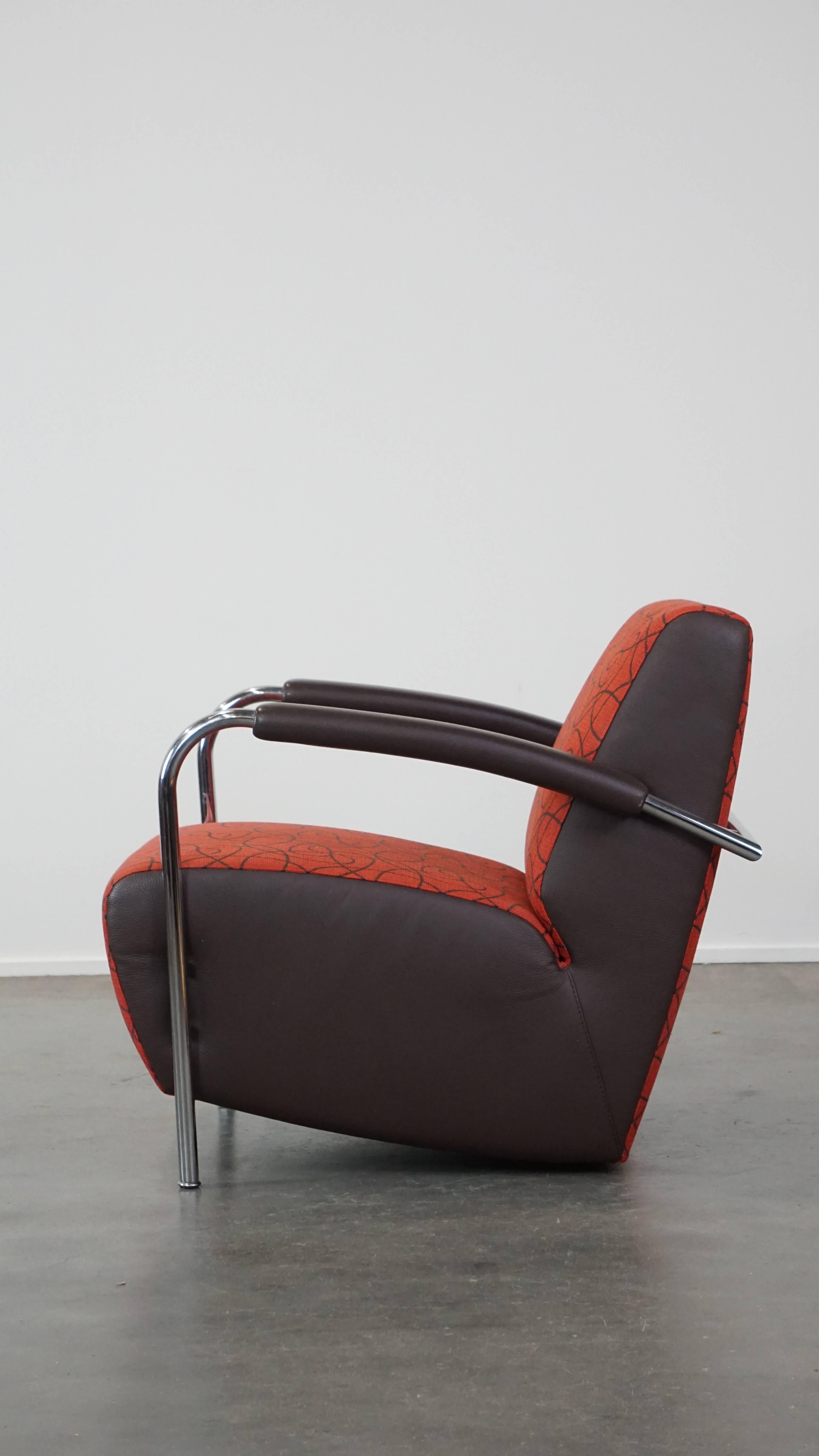Fauteuil de design LeoLux modèle Scylla avec coussin de dossier supplémentaire Bon état - En vente à Harderwijk, NL