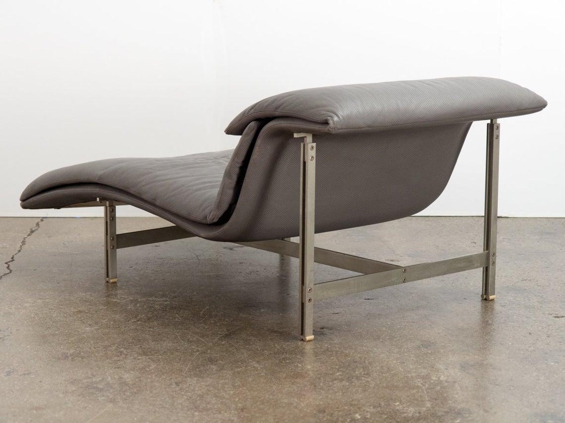 Comfortable 'Onda' or 'Wave' Chaise by Giovanni Offredi for Saporiti 2