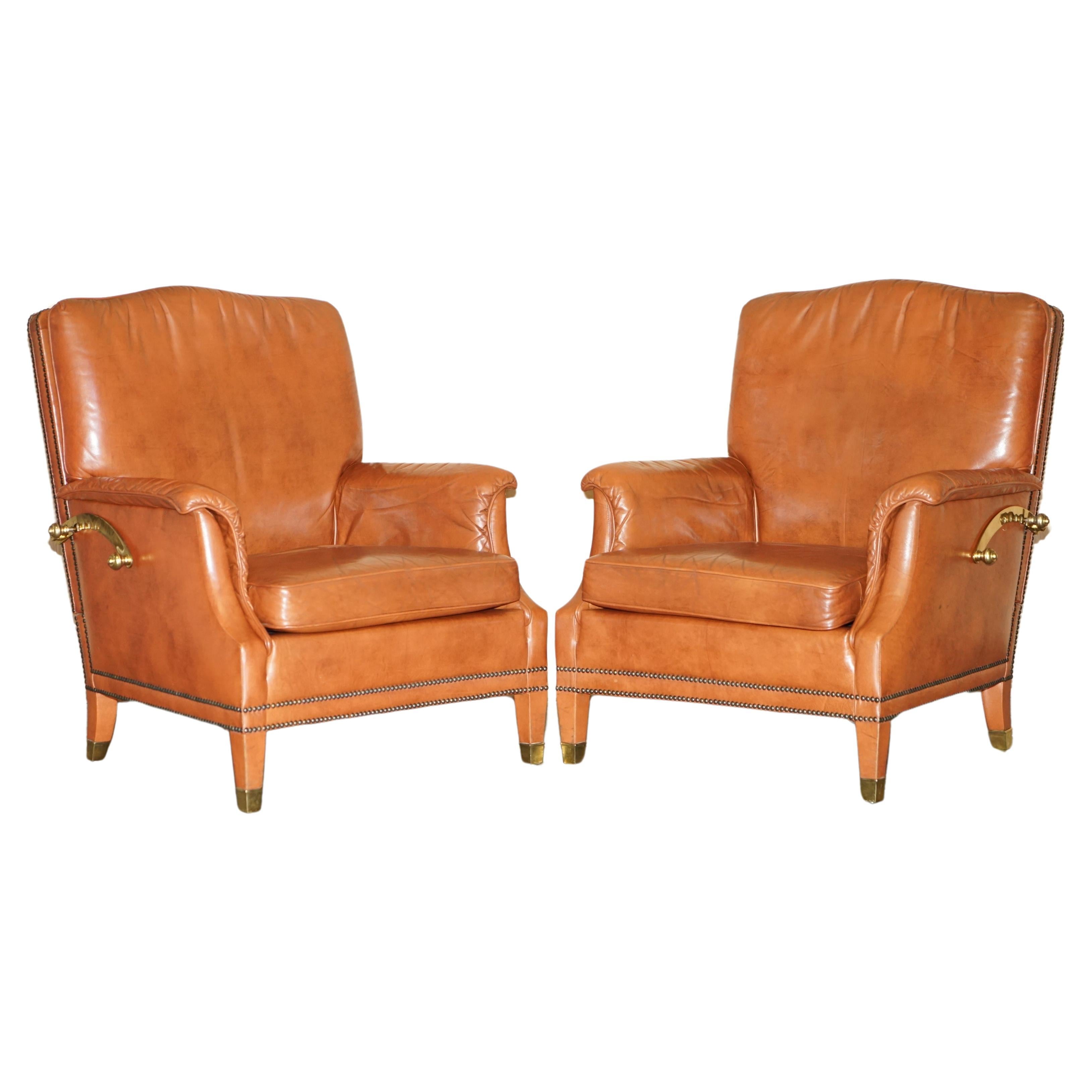 COMFORTABLE PAiR OF FRENCH NEOCLASSICAL STYLE LEATHER & BRASS RECLINER ARMCHAIRS For Sale