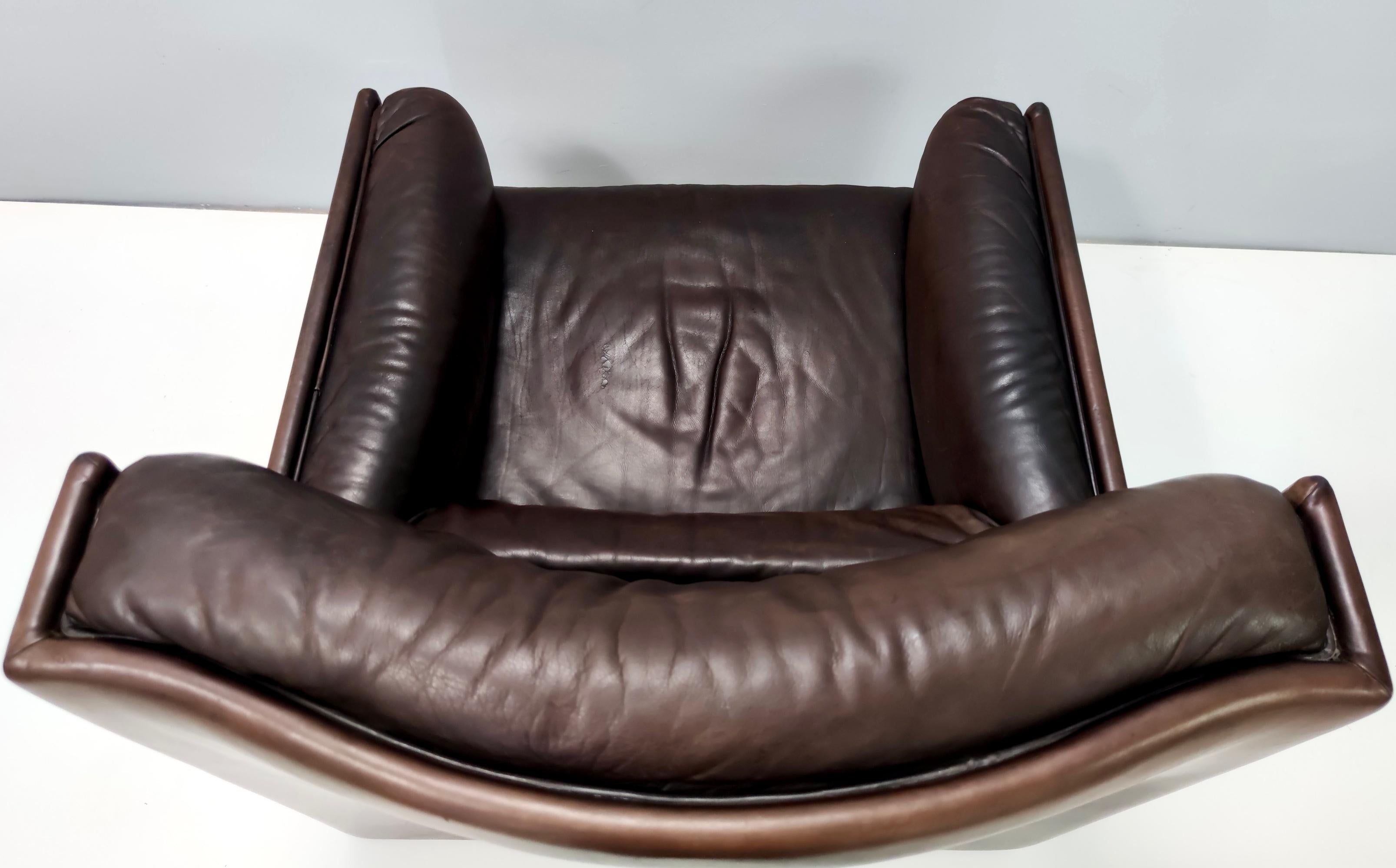 Comfortable fauteuil postmoderne en cuir Brown, Italy en vente 4