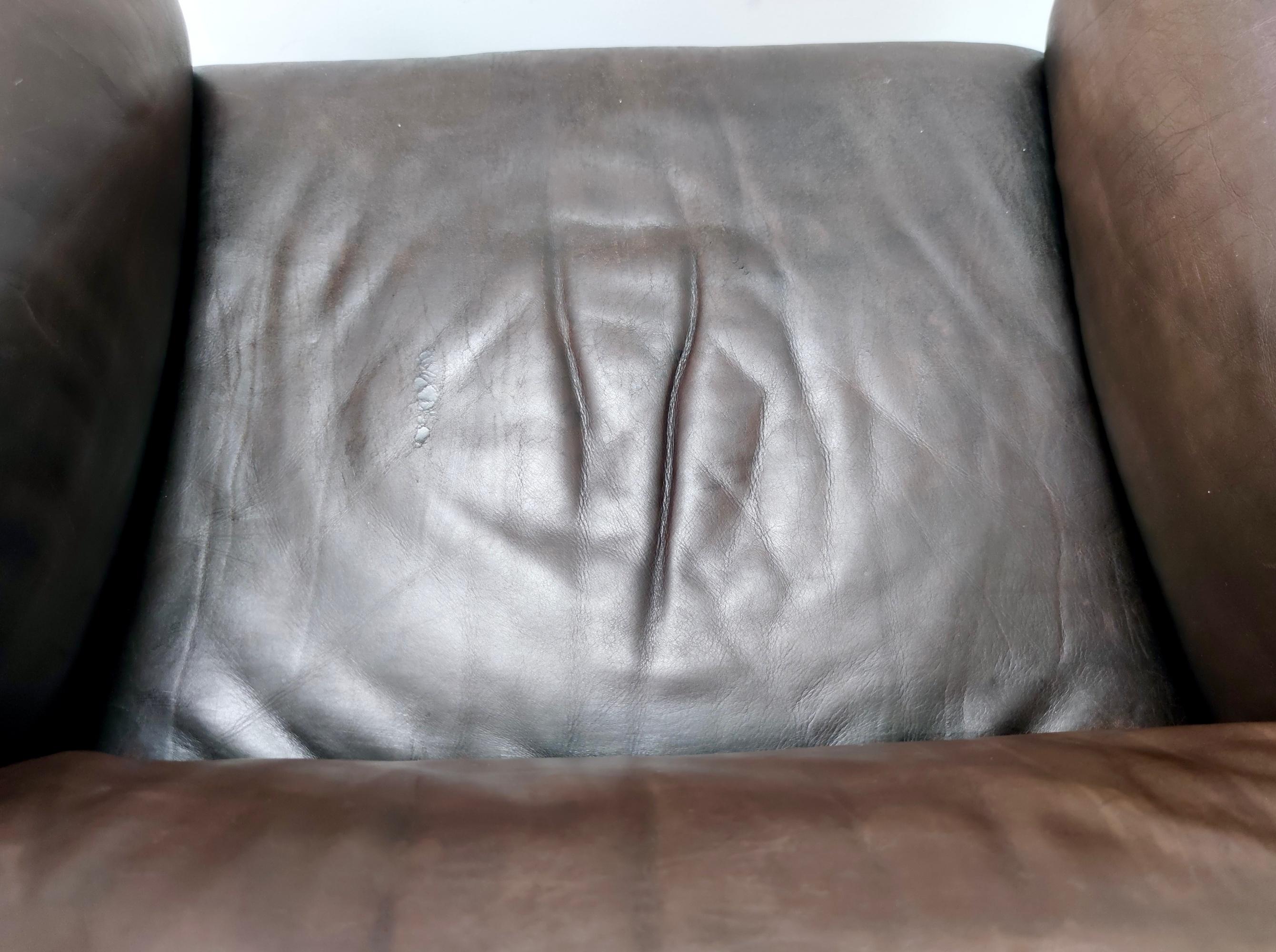 Comfortable Postmodern Brown Leather Armchair, Italy For Sale 9