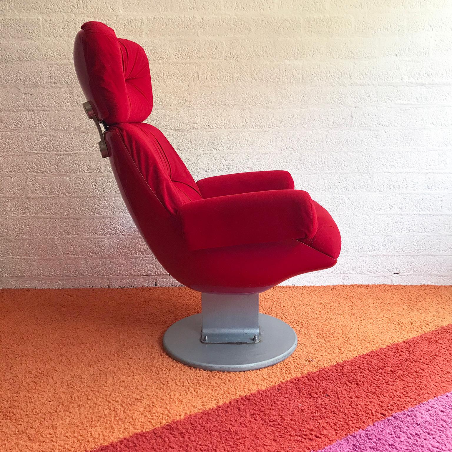 Mid-Century Modern Comfortable Red Seventies Cinema Chairs from Paris