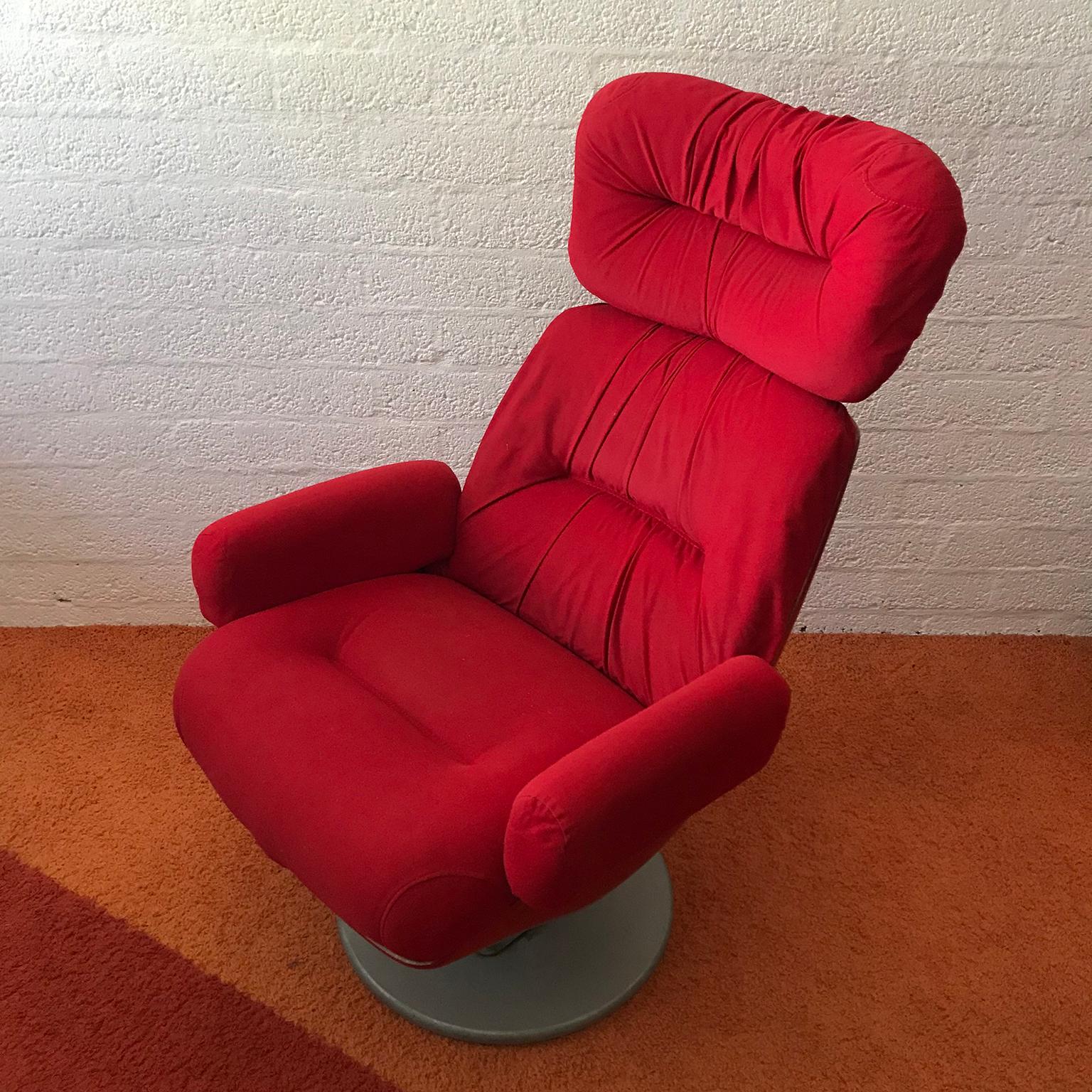 Metal Comfortable Red Seventies Cinema Chairs from Paris