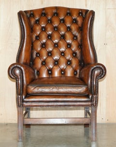 COMFORTABLE RESTORED WHiSKEY BROWN LEATHER TUFTED CHESTERFIELD WINGBACK ARMCHAIR