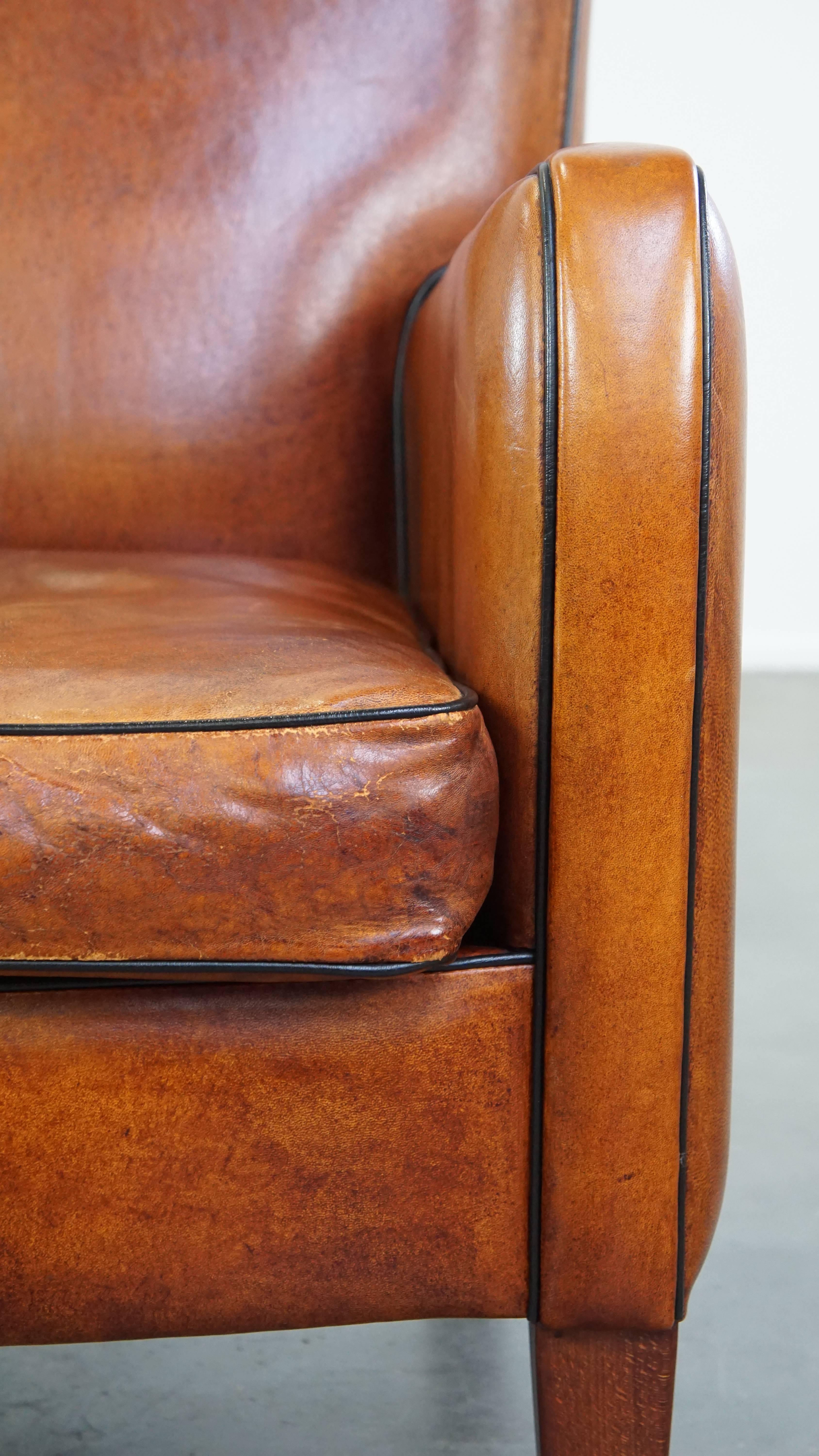 Fauteuil confortable en cuir de mouton avec une belle finition et des couleurs étonnantes en vente 5