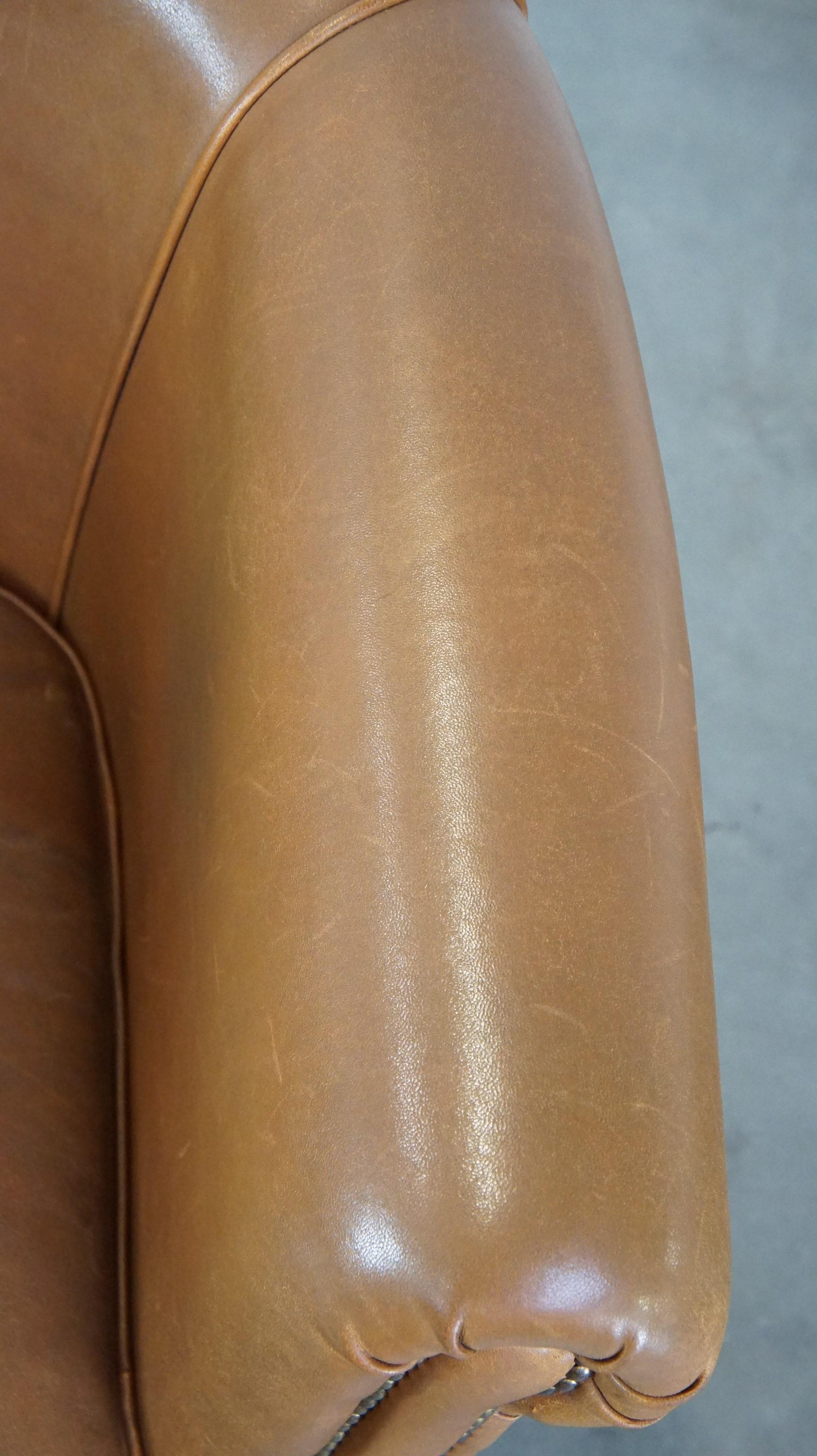 Comfortable Clubsessel aus Schafsleder in cognacfarbenem und gutem Zustand im Angebot 2