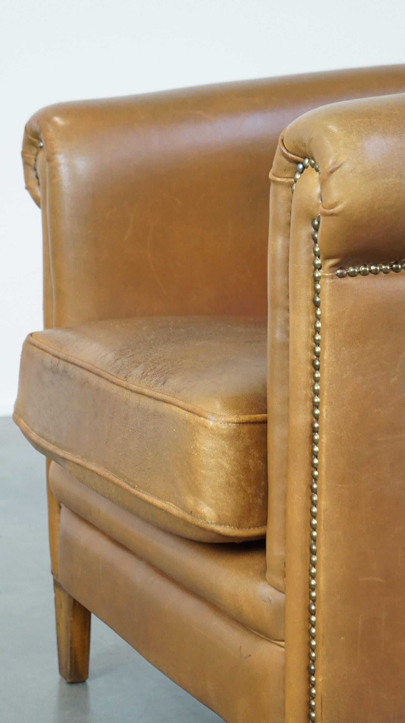 Comfortable Clubsessel aus Schafsleder in cognacfarbenem und gutem Zustand im Angebot 3