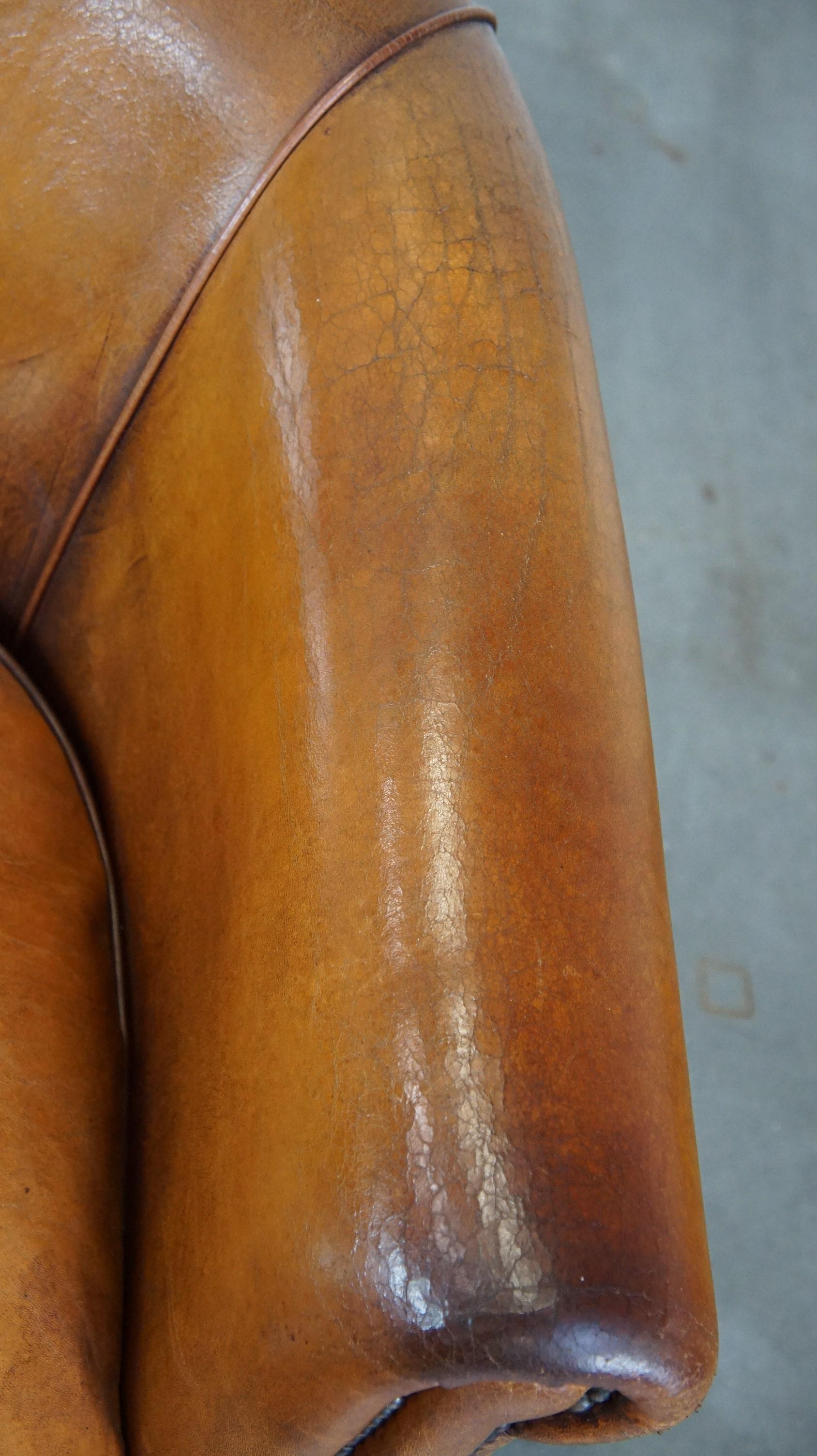 Comfortable sheepskin leather 2.5 seater club sofa 3
