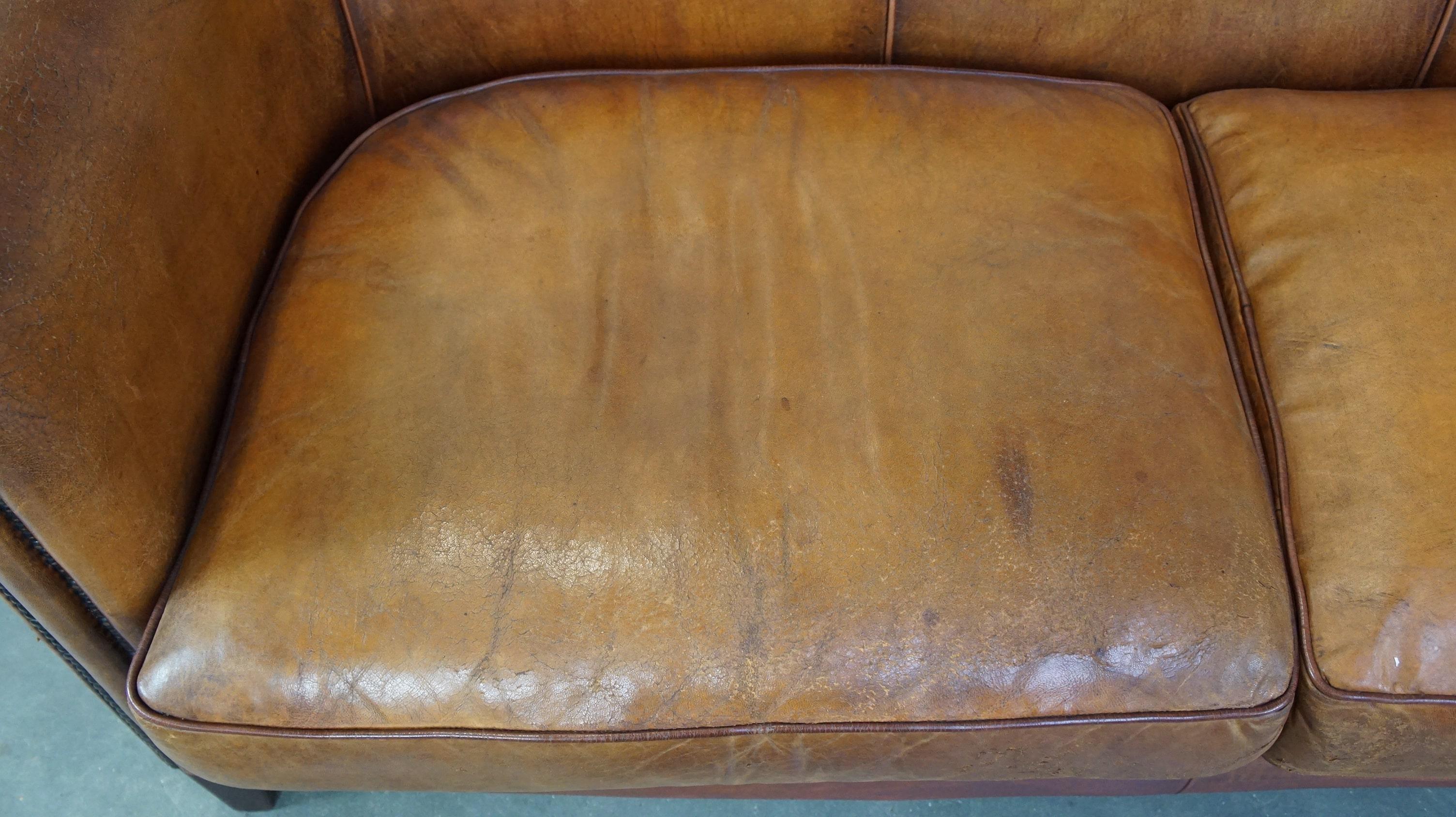 Leather Comfortable sheepskin leather 2.5 seater club sofa