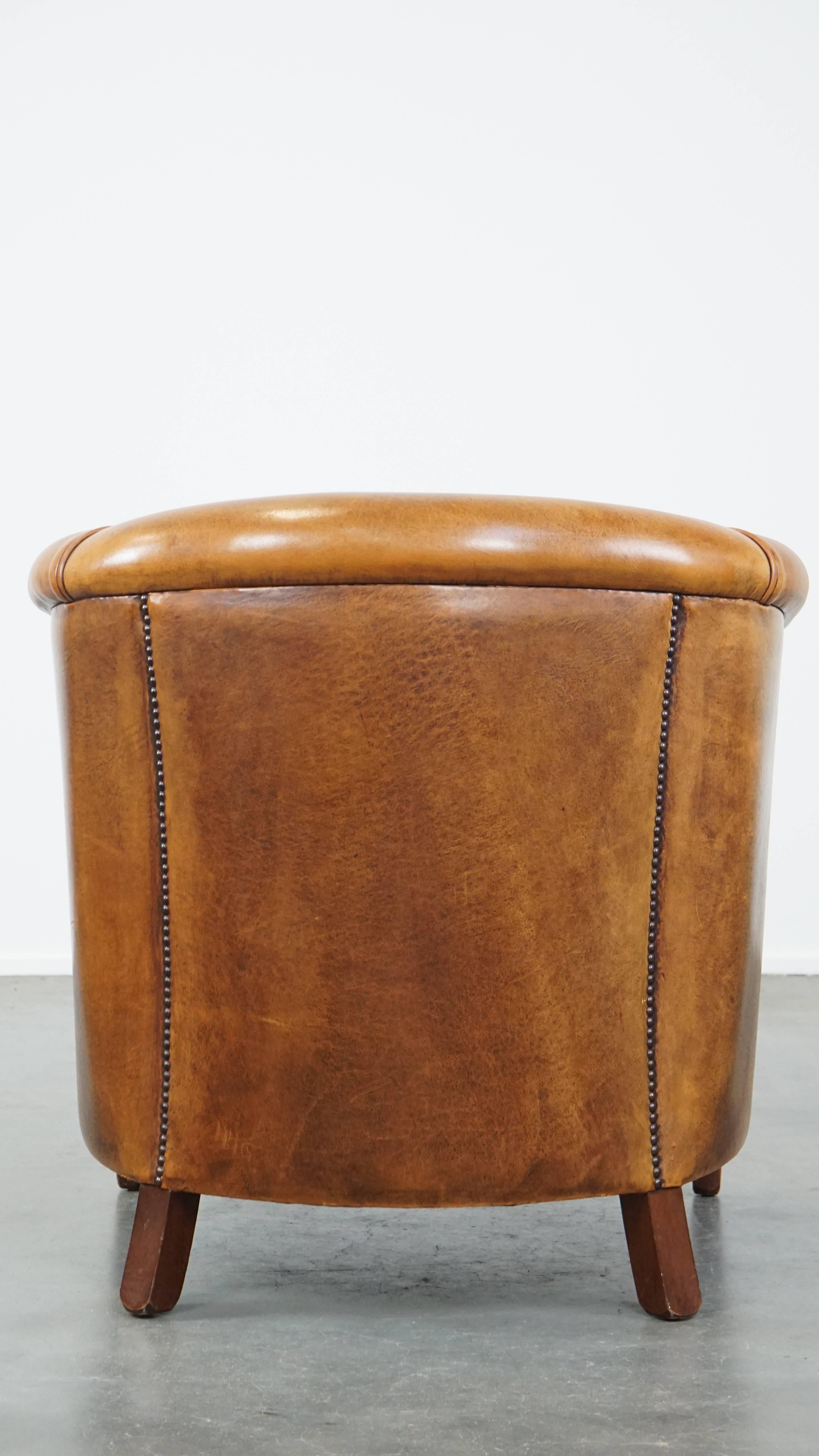 Hand-Crafted Comfortable Sheepskin Leather Club Chair in a Beautiful Light Cognac Color For Sale
