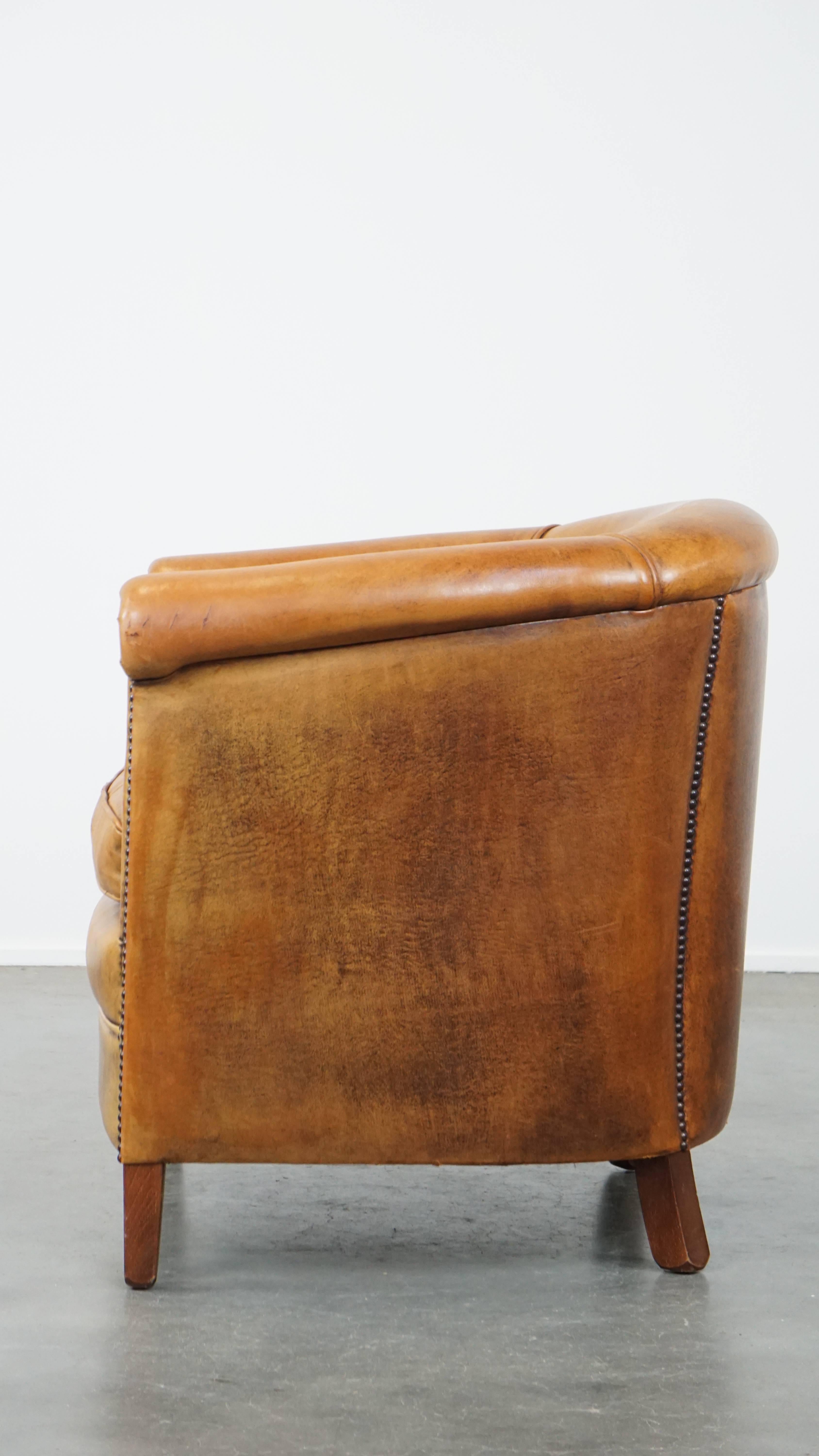 Comfortable Sheepskin Leather Club Chair in a Beautiful Light Cognac Color In Good Condition For Sale In Harderwijk, NL