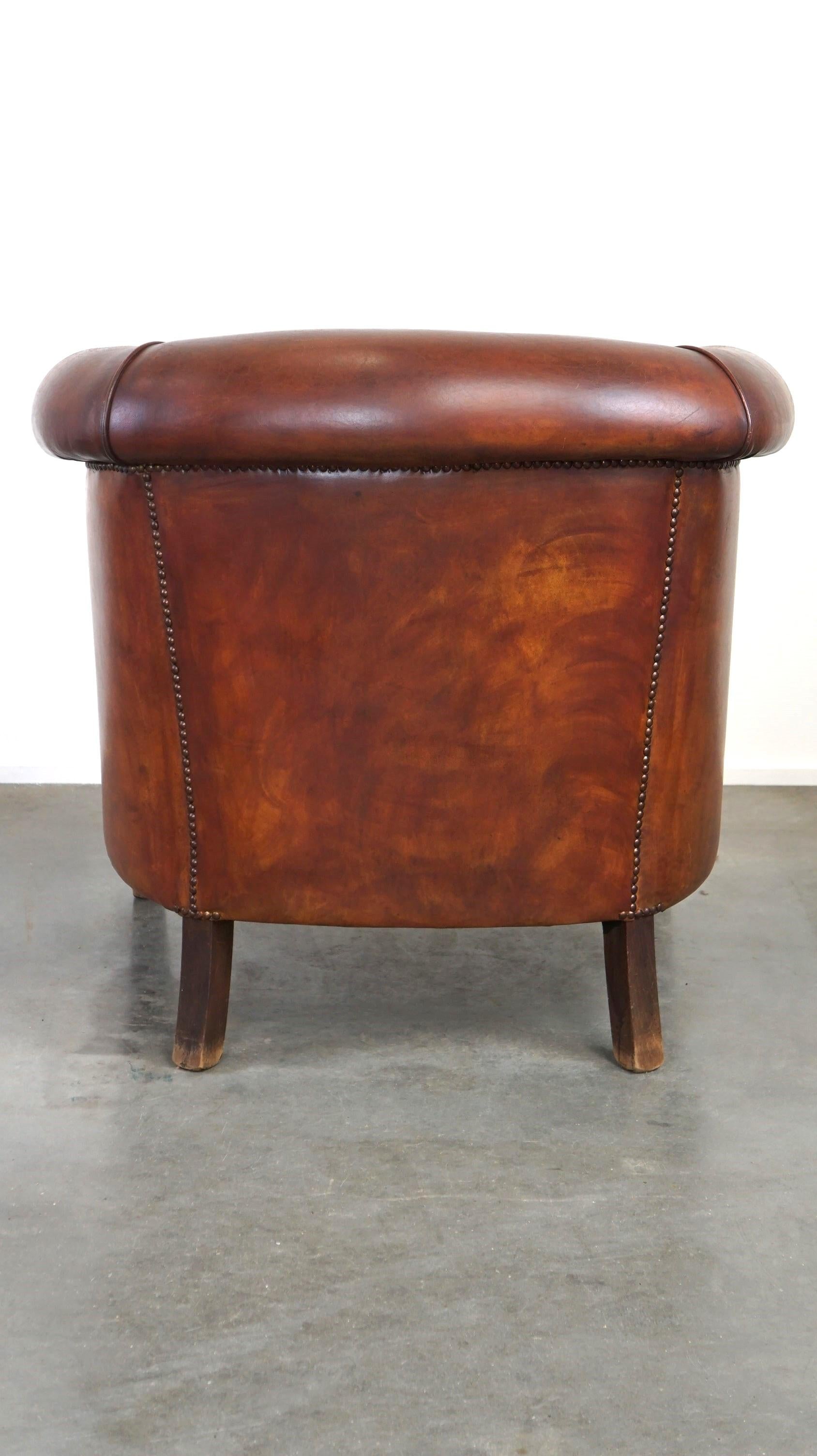 20th Century Comfortable, Spacious Sheepskin Leather Club Chair with a Loose Seat Cushion For Sale