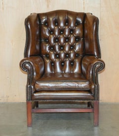 COMFORTABLE FAUTEUIL DE CHESTERFIELD EN CUIR BRUN RESTAURÉ DE ViNTAGE