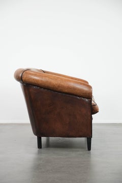 Bequemes 2,5-sitziges Clubsofa aus Schafsleder im Vintage-Stil