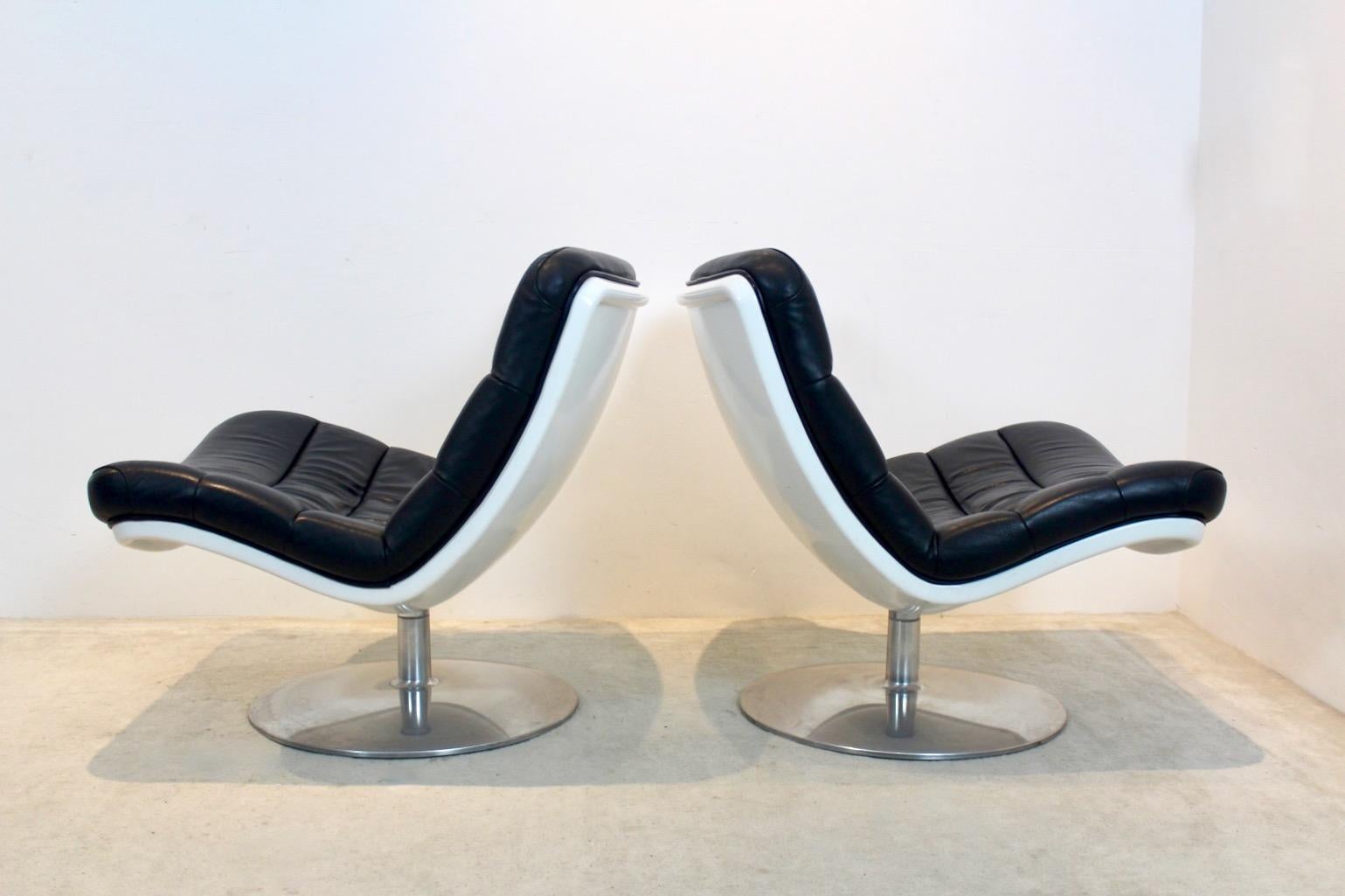 Mid-Century Modern Comfy Pair of F978 Lounge Chairs by Geoffrey Harcourt for Artifort