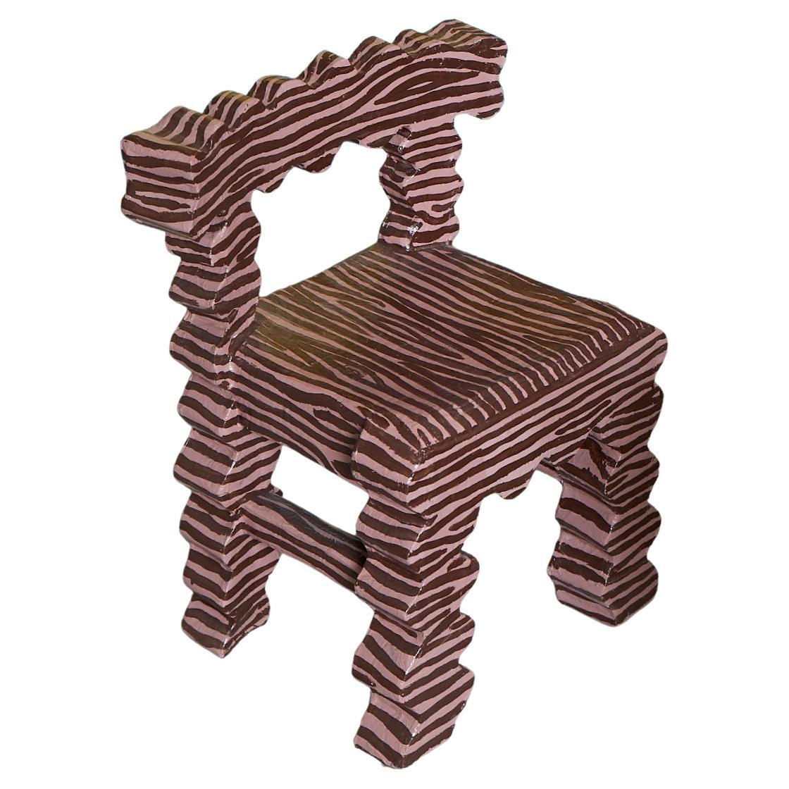 Chaise en bois comique