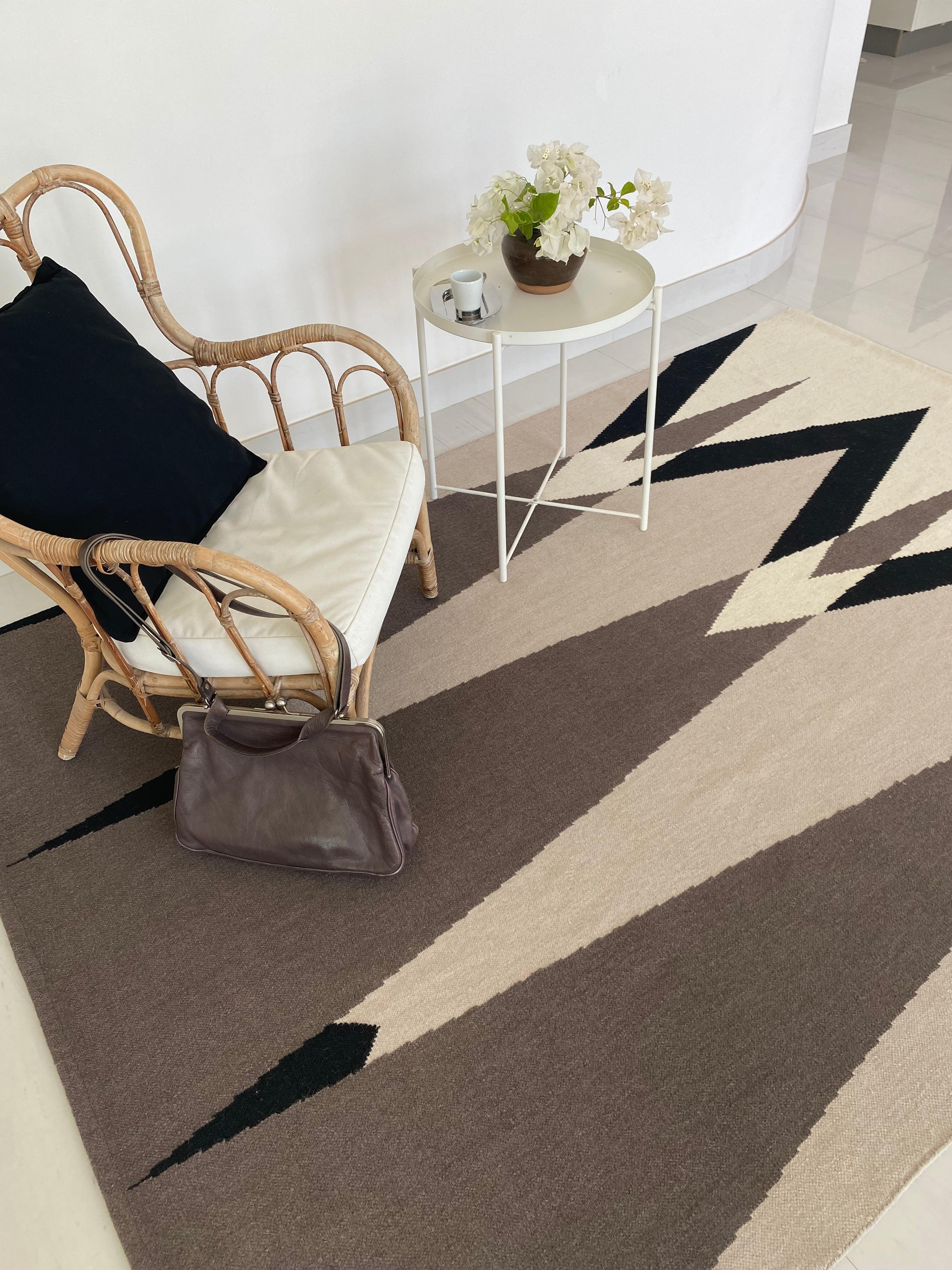 Rug Brown Dhurrie Wool Modern Geometric Neutral Beige Earth geometric carpet For Sale 2