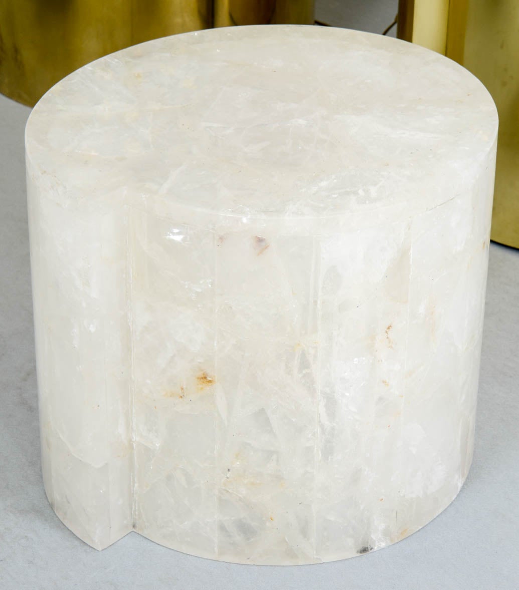 Moderne Piédestal en forme de commode en cristal de roche en vente
