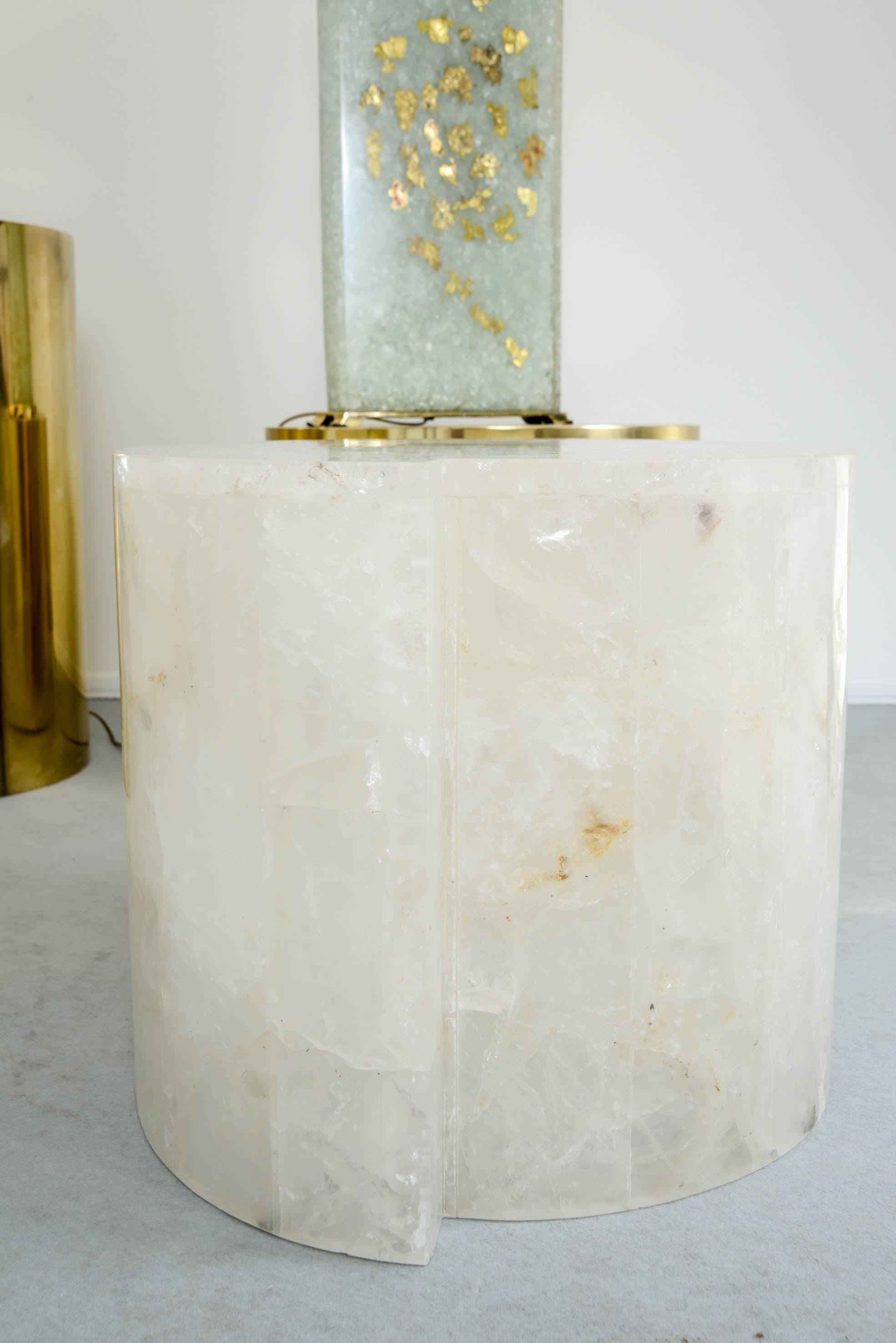 Piédestal en forme de commode en cristal de roche Excellent état - En vente à Saint-Ouen (PARIS), FR