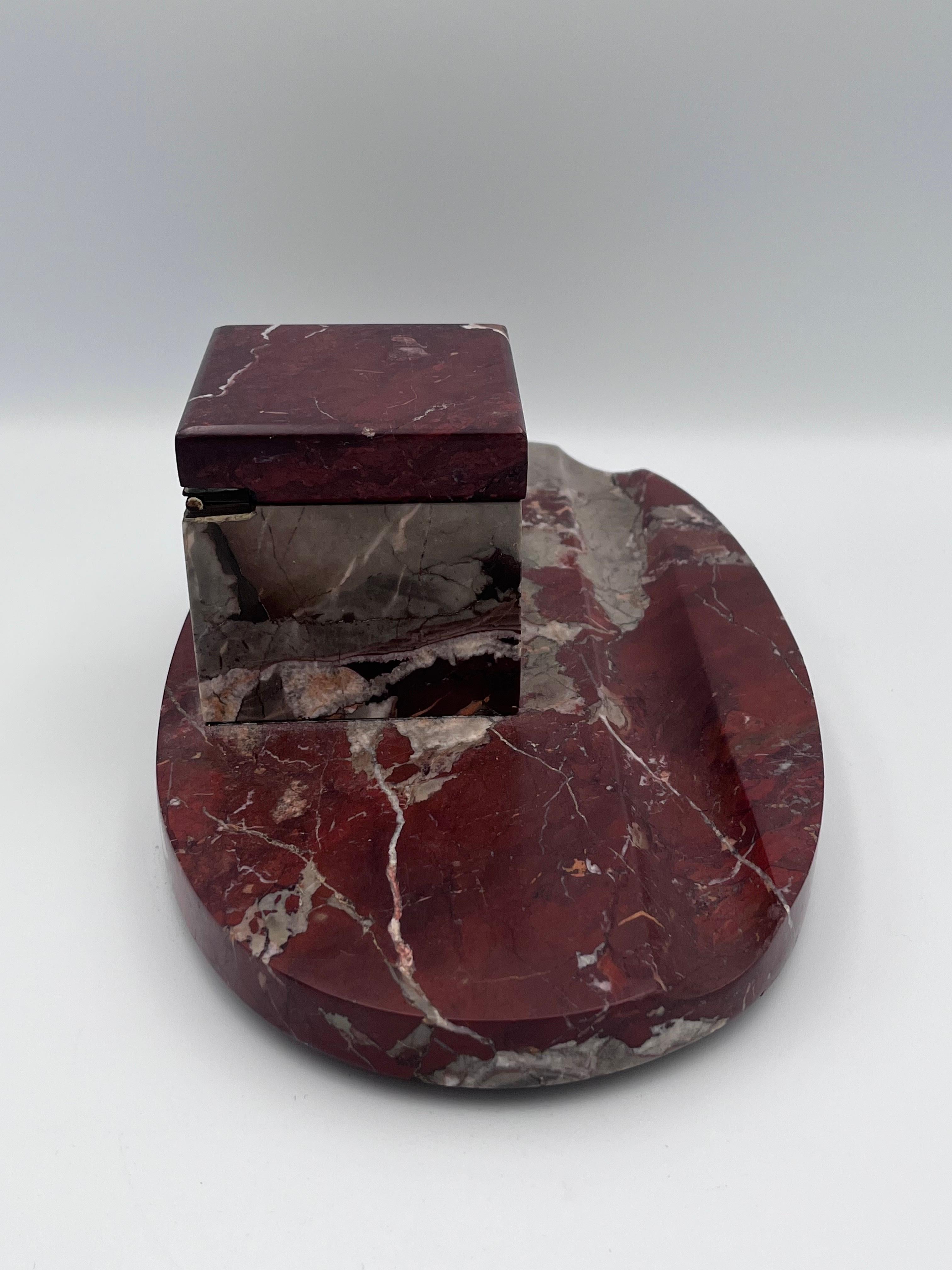 Imponente calamaio in marmo rosso Levanto Art Deco degli anni '20 e portapenne in vendita 4