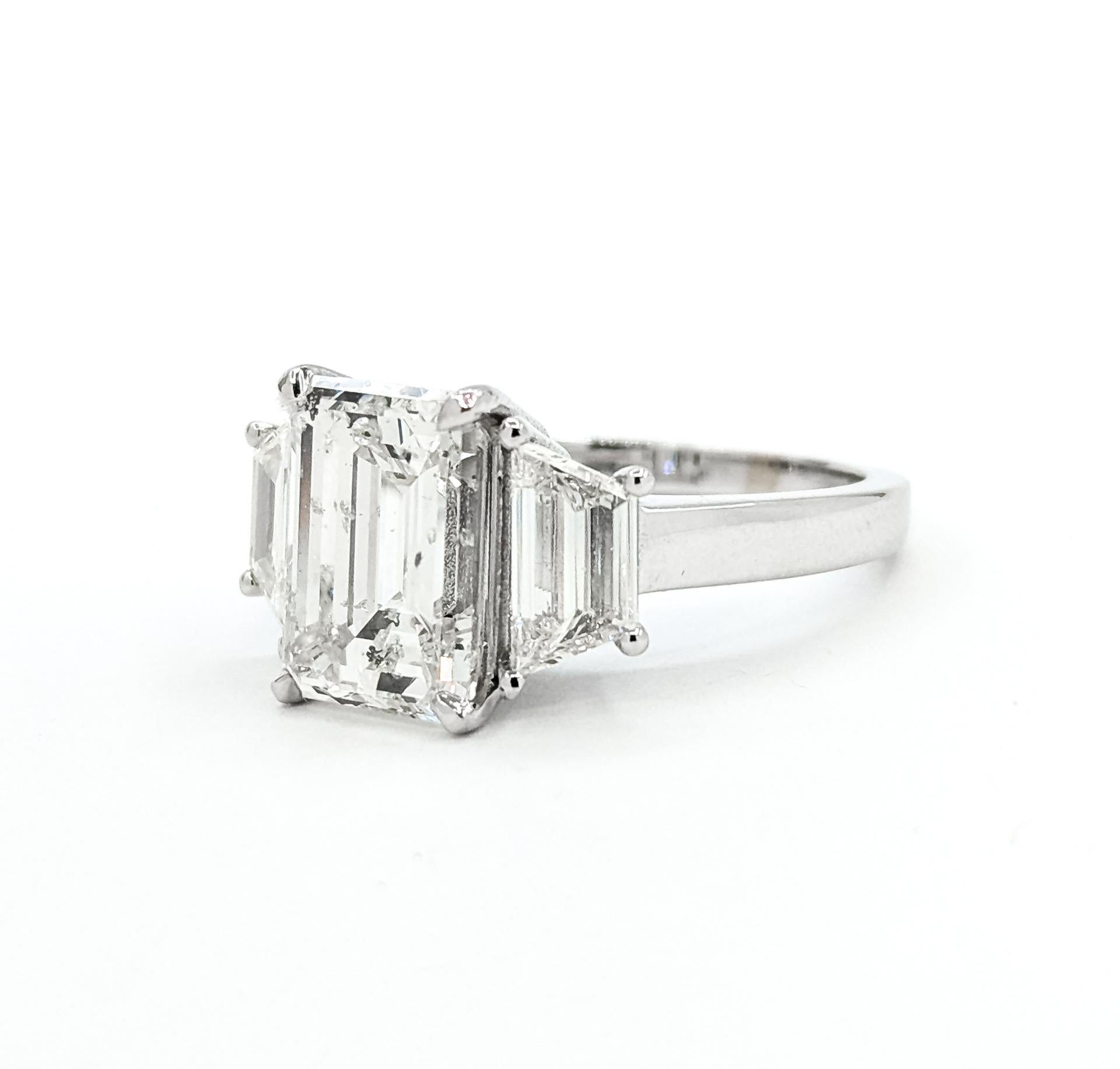 Beherrschender Diamant-Cocktailring mit 3 Steinen aus 18k Weißgold (Zeitgenössisch) im Angebot