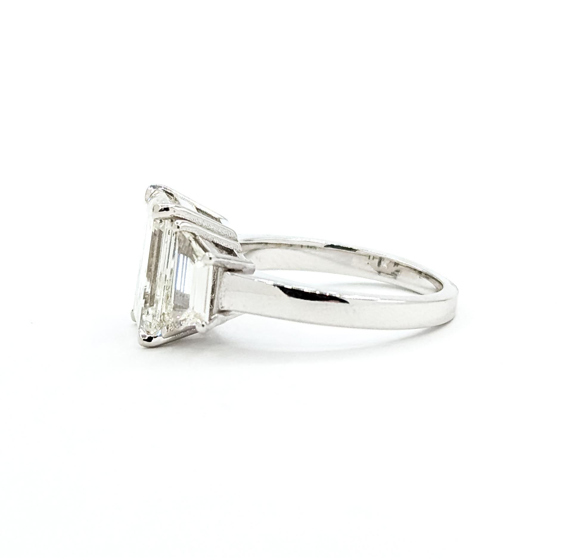 Beherrschender Diamant-Cocktailring mit 3 Steinen aus 18k Weißgold im Angebot 3