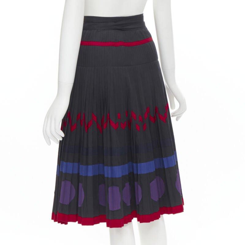 Women's COMME DES GARCONS 1980s black geometric pattern pleated wrapped flared skirt S For Sale