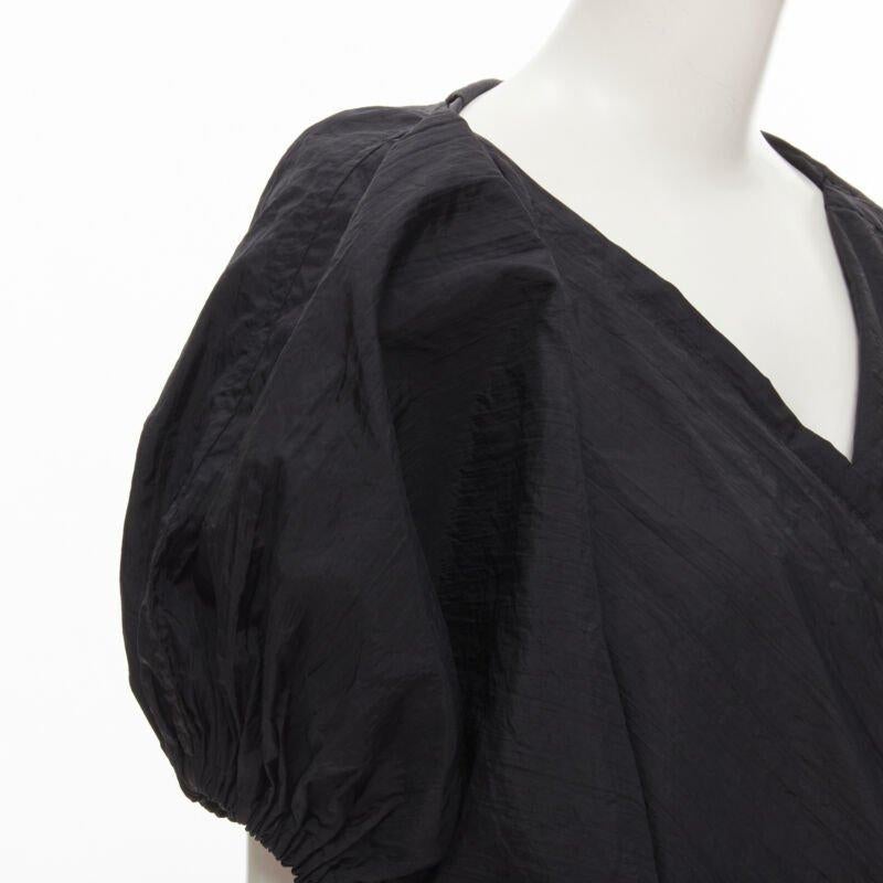 COMME DES GARCONS Vintage anni '80 Giacca a coprispalle in nylon nero stropicciato in vendita 2