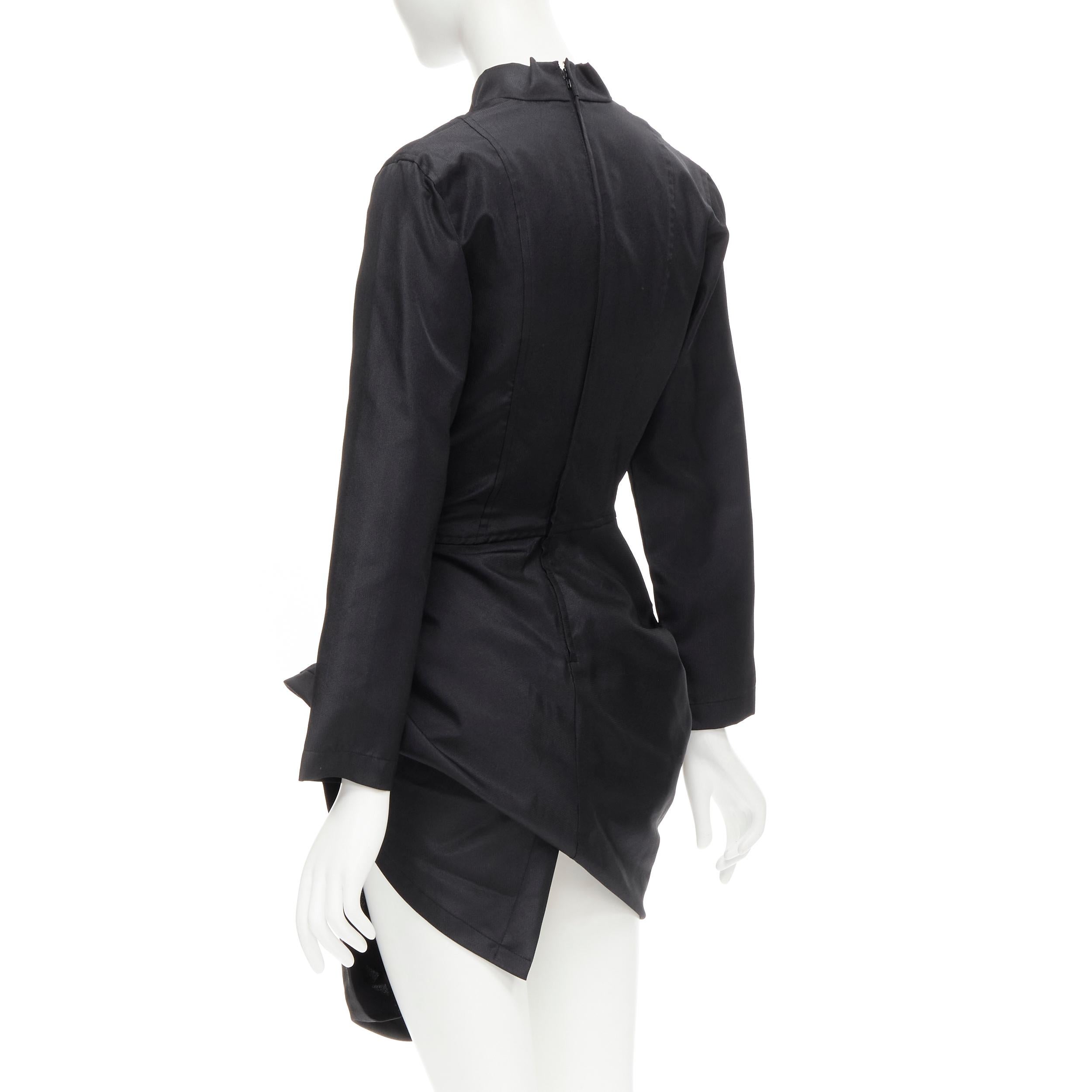COMME DES GARCONS Robe jupe drapée noire vintage à boutons et coupe incurvée, Taille S, années 1980 en vente 1