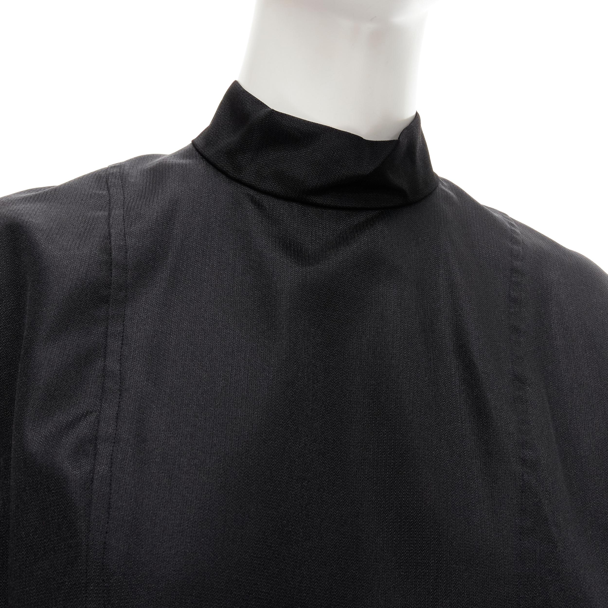 COMME DES GARCONS Robe jupe drapée noire vintage à boutons et coupe incurvée, Taille S, années 1980 en vente 2