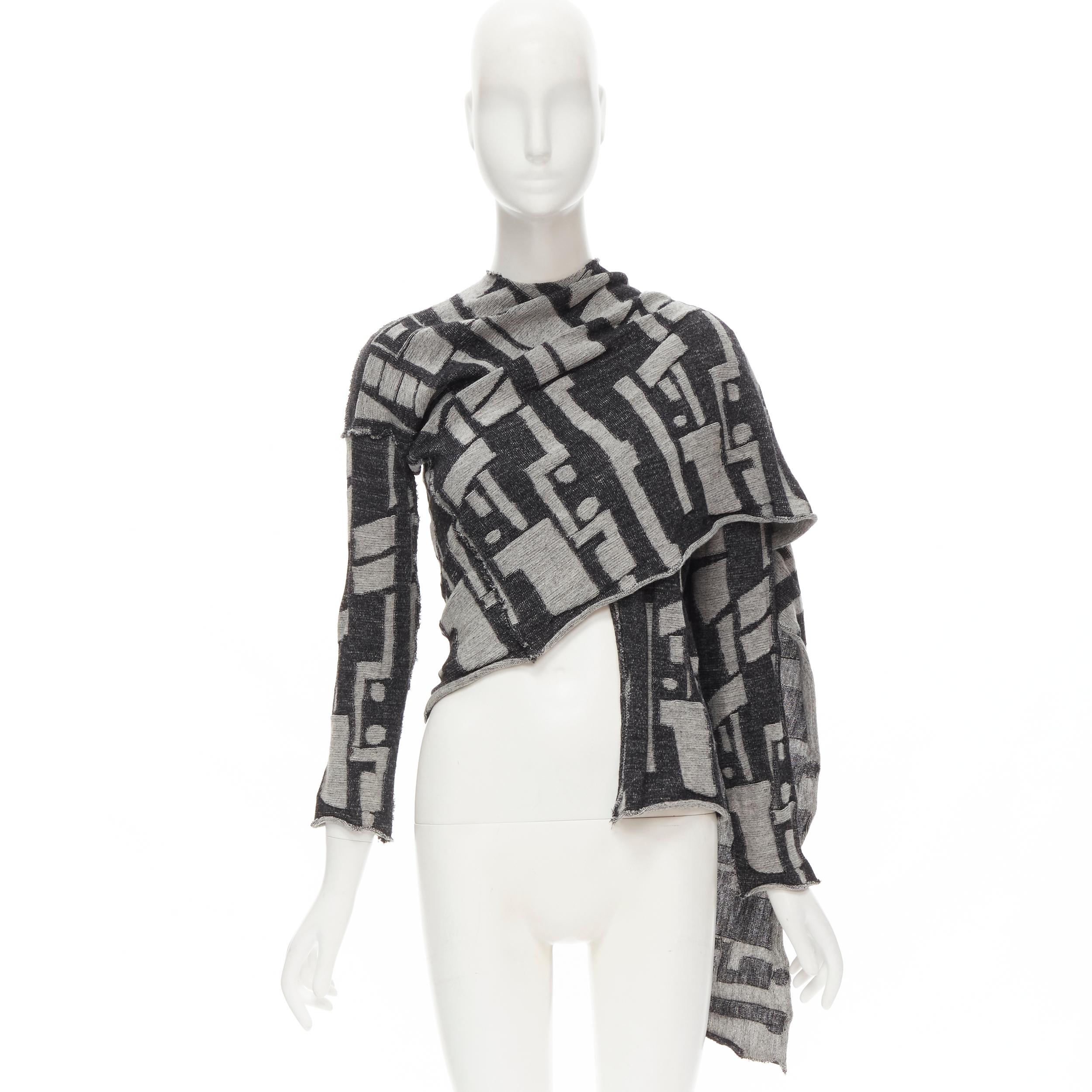 COMME DES GARCONS 1980's Vintage grey abstract wool intarsia wrap scarf cardigan For Sale 4