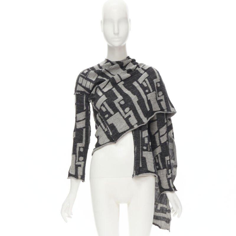 COMME DES GARCONS 1980's Vintage grey abstract wool intarsia wrap scarf cardigan For Sale 5