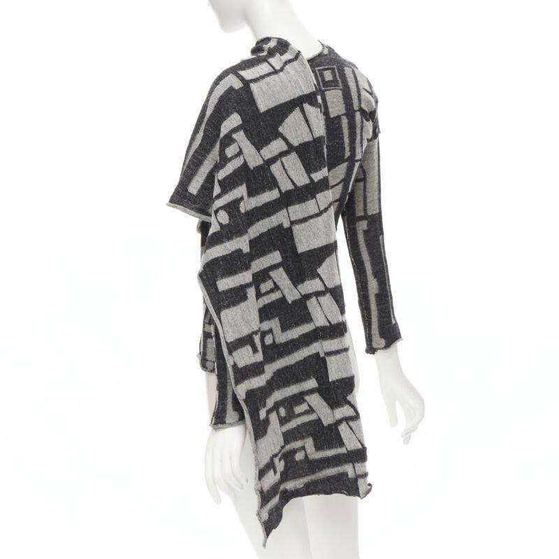 COMME DES GARCONS 1980's Vintage grey abstract wool intarsia wrap scarf cardigan For Sale 1