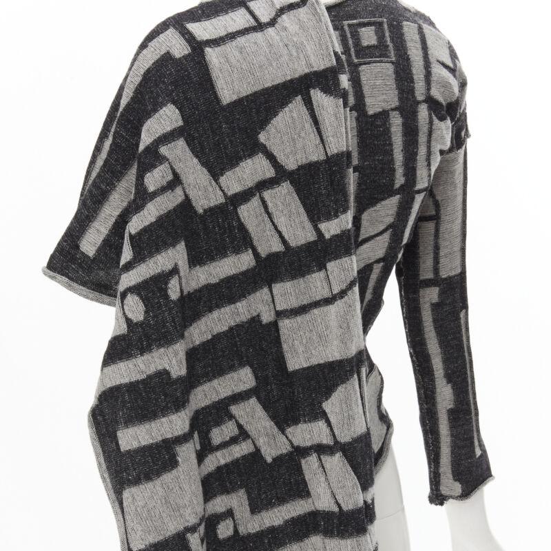 COMME DES GARCONS 1980's Vintage grey abstract wool intarsia wrap scarf cardigan For Sale 3