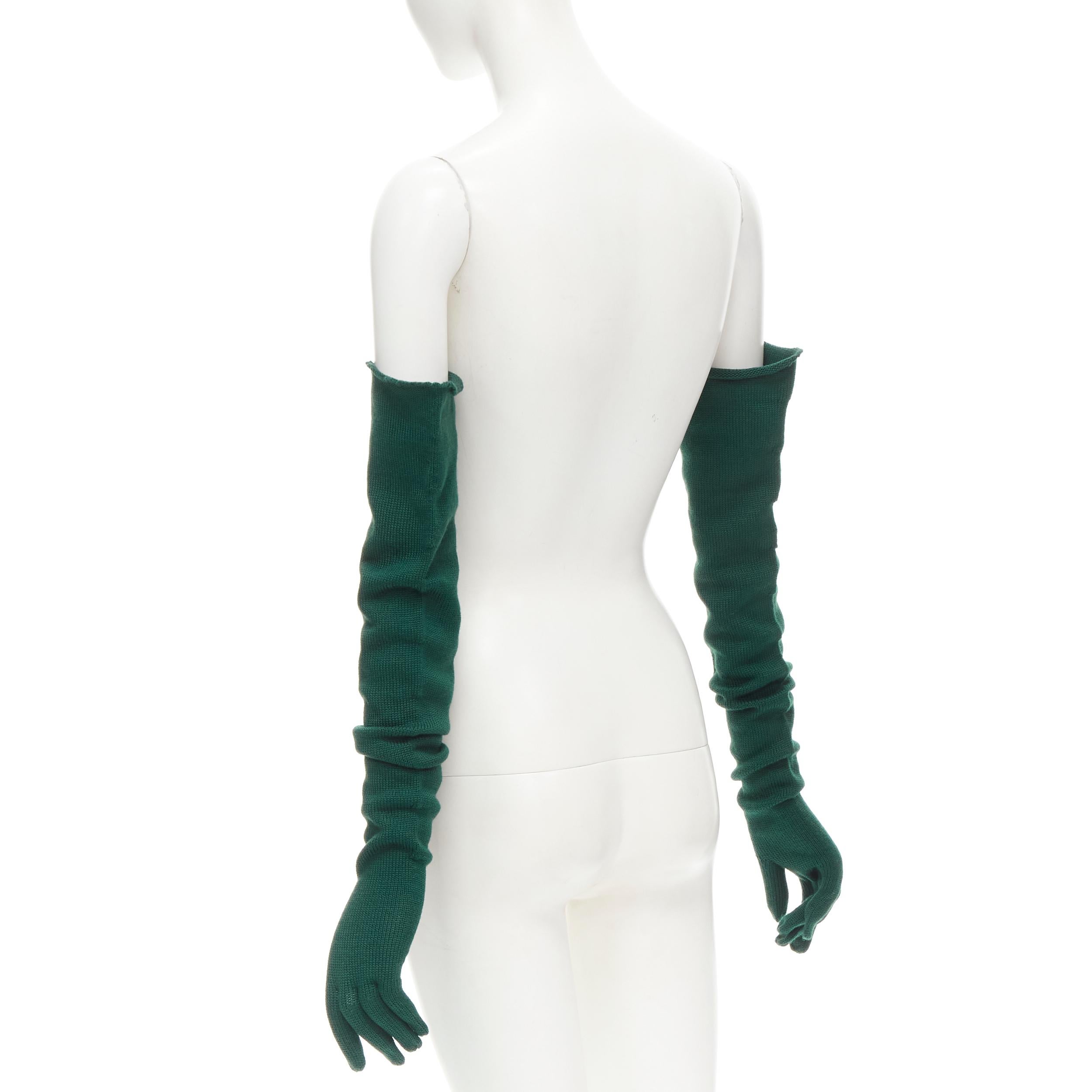 COMME DES GARCONS 1996 Vintage Laufsteg-Handschuhe aus grüner Wolle in Opernform, selten im Angebot 1