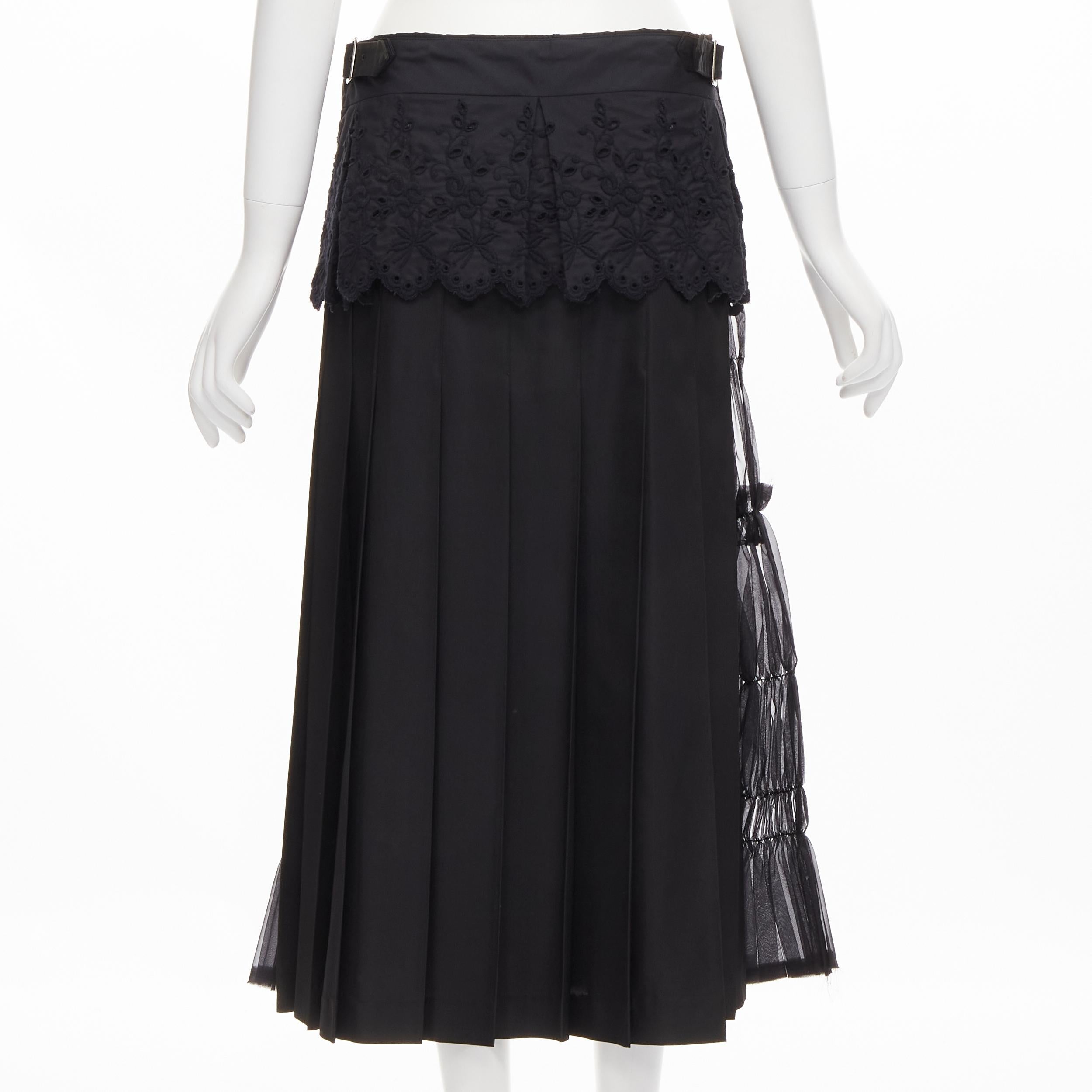 COMME DES GARCONS 2001 black floral embroidery anglais shirred pleated skirt S In Good Condition In Hong Kong, NT